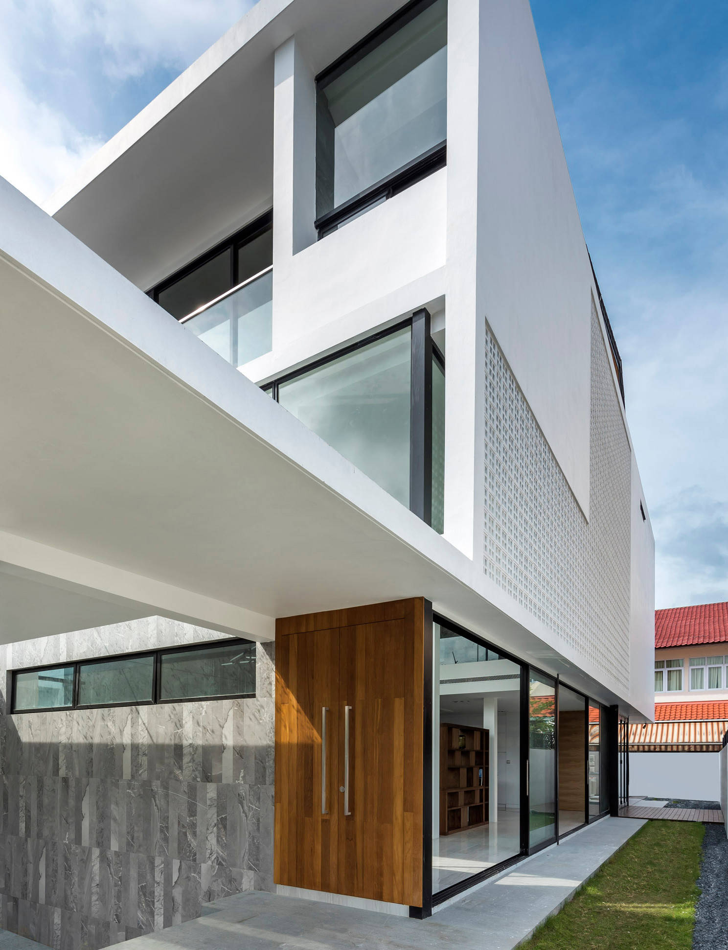 Houzz Сингапур: Дом с полупрозрачной стеной