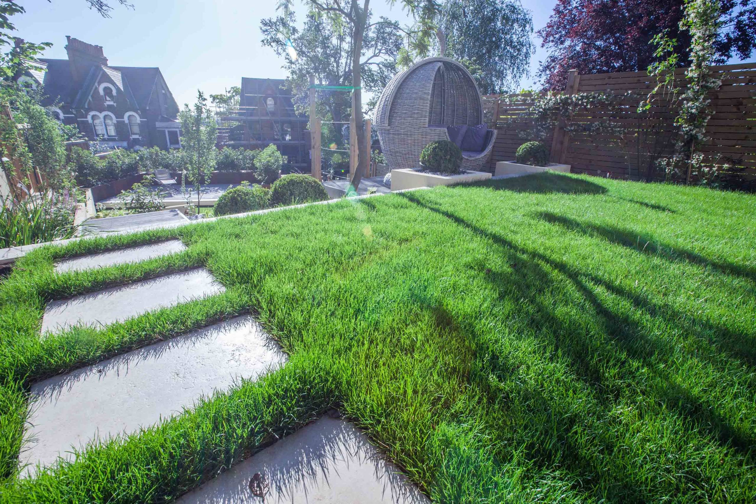 Houzz в саду: Прежний пустырь стал цветущим садом