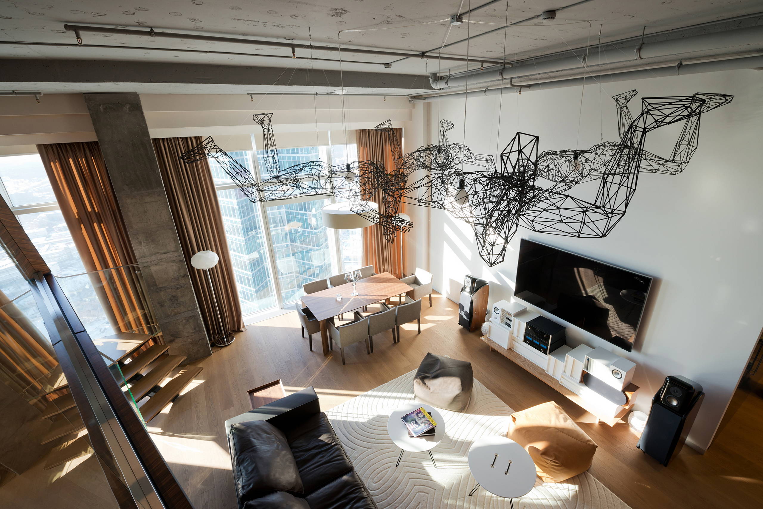 Houzz тур: Парящие парашютисты в пентхаусе из Москва-сити