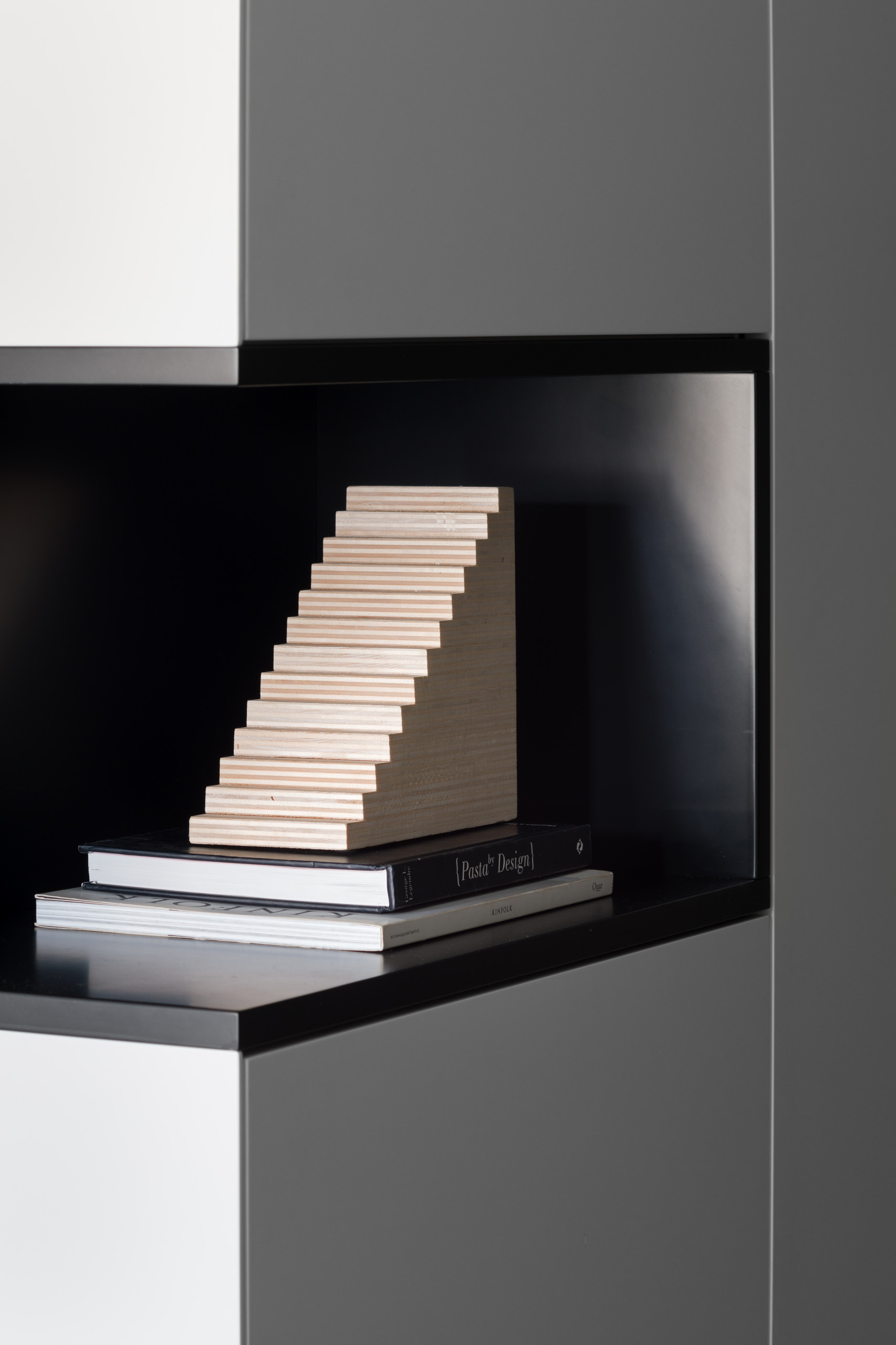 Houzz Украина: Функциональная квартира для девушки с двумя котами