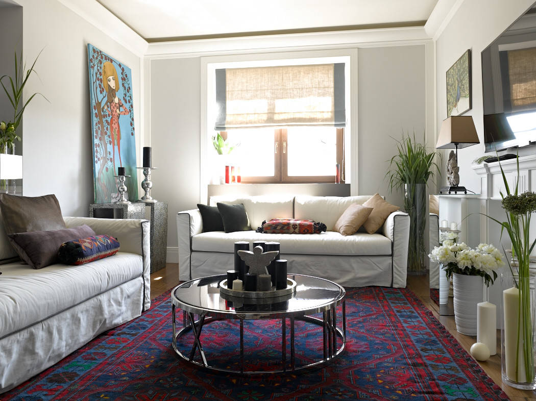 Houzz тур: Квартира с современной живописью и высокими вазами