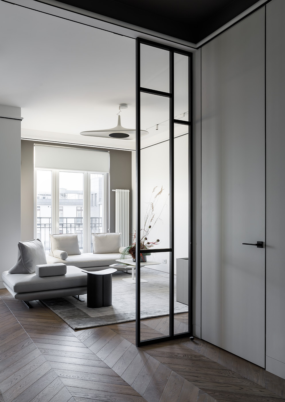 Houzz тур: Графичный интерьер, в котором нет места лишним деталям