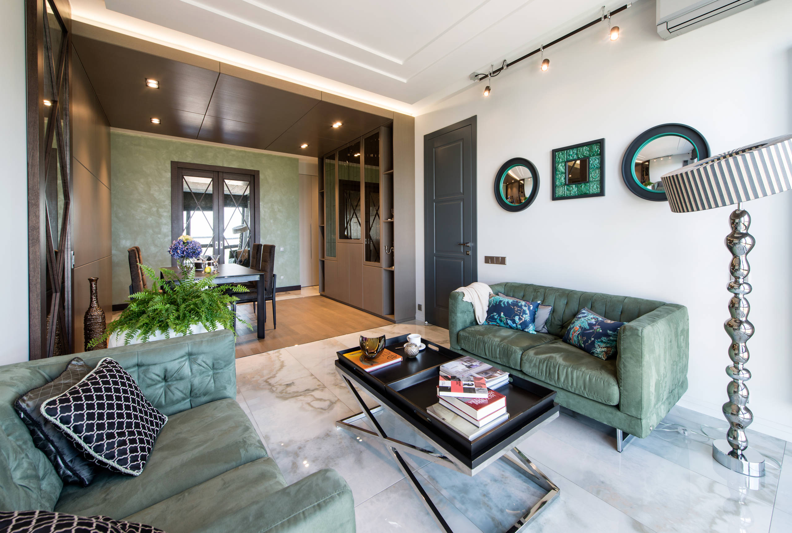 Houzz тур: Кашпо Родриго и керамогранит в спальне для молодой семьи