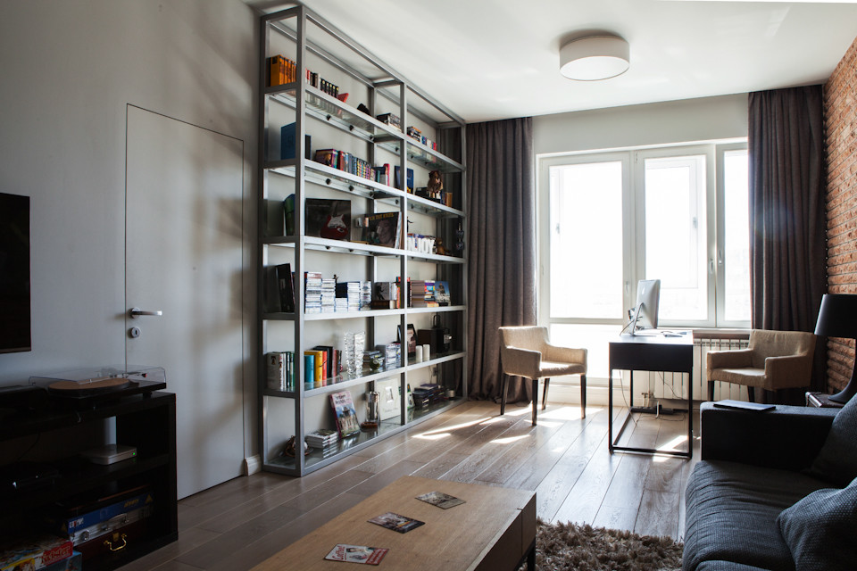 Houzz тур: Кирпич и дерево в квартире для молодой семьи