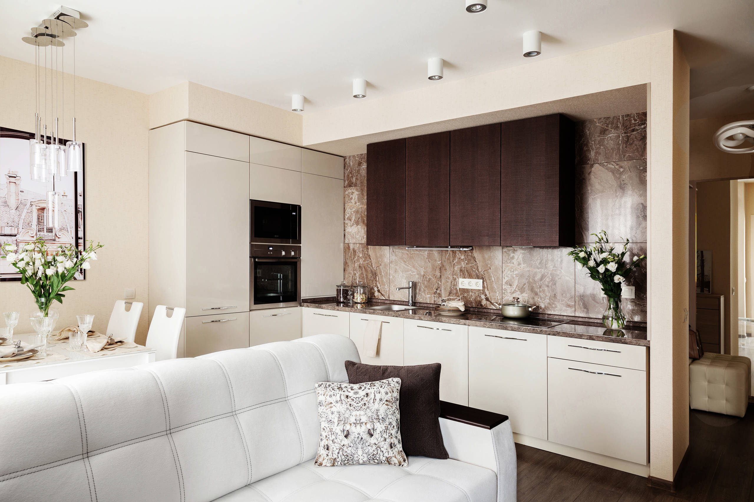 Houzz тур: Черно-белые фотографии Парижа и растворяющаяся кухня