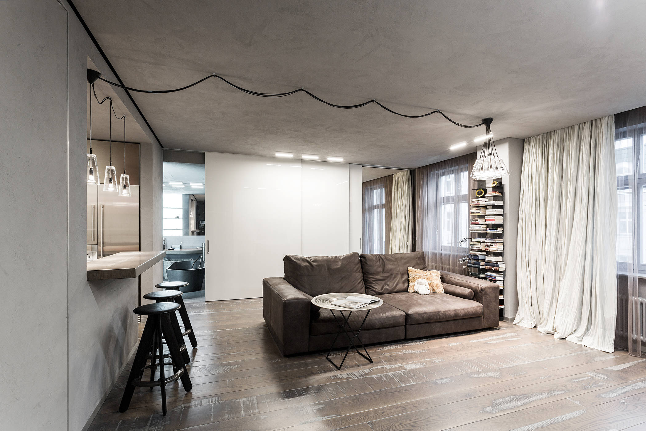 Houzz тур: Квартира-студия на Остоженке в серых тонах
