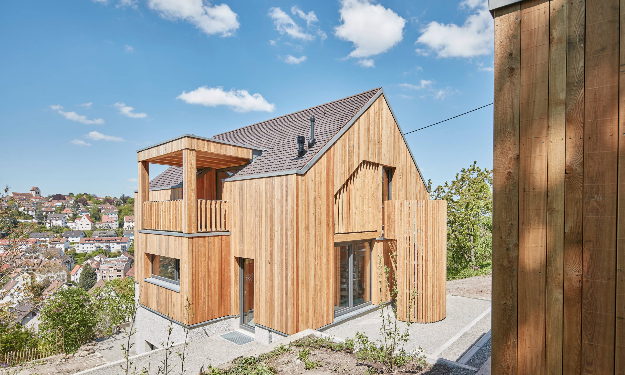 Архитектура: Дом над обрывом в Штутгарте