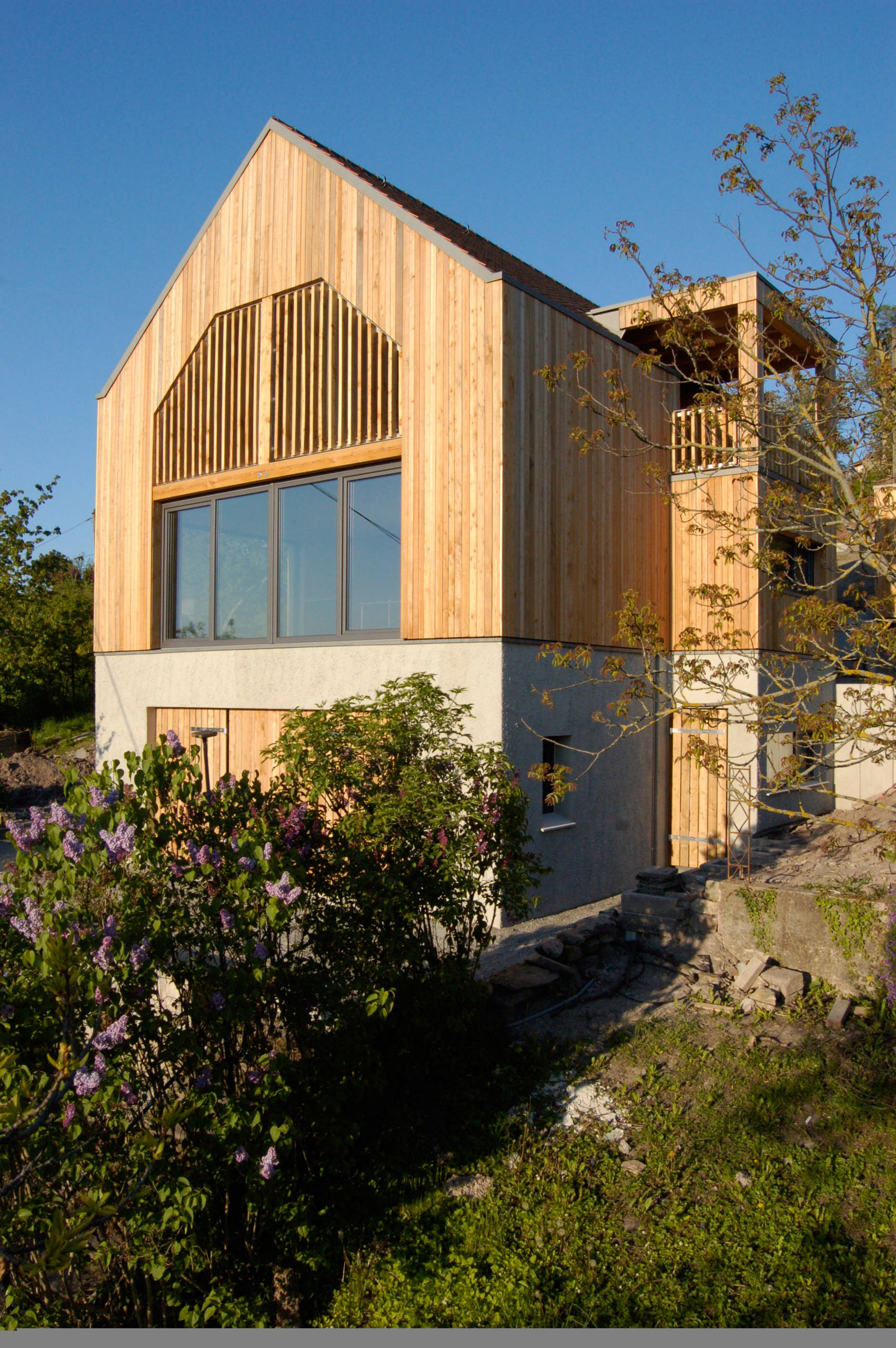 Архитектура: Дом над обрывом в Штутгарте