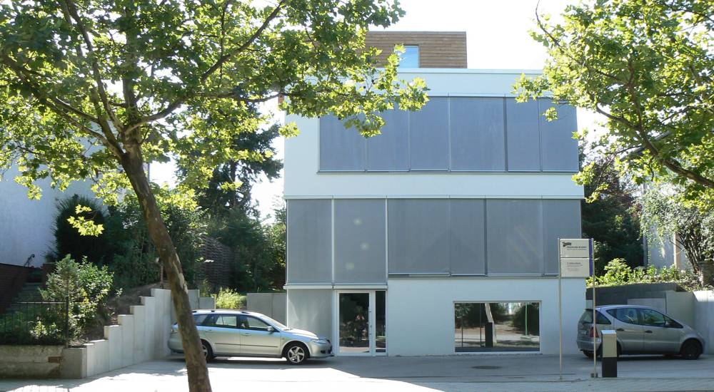 Архитектура: На что способны текстильные фасады