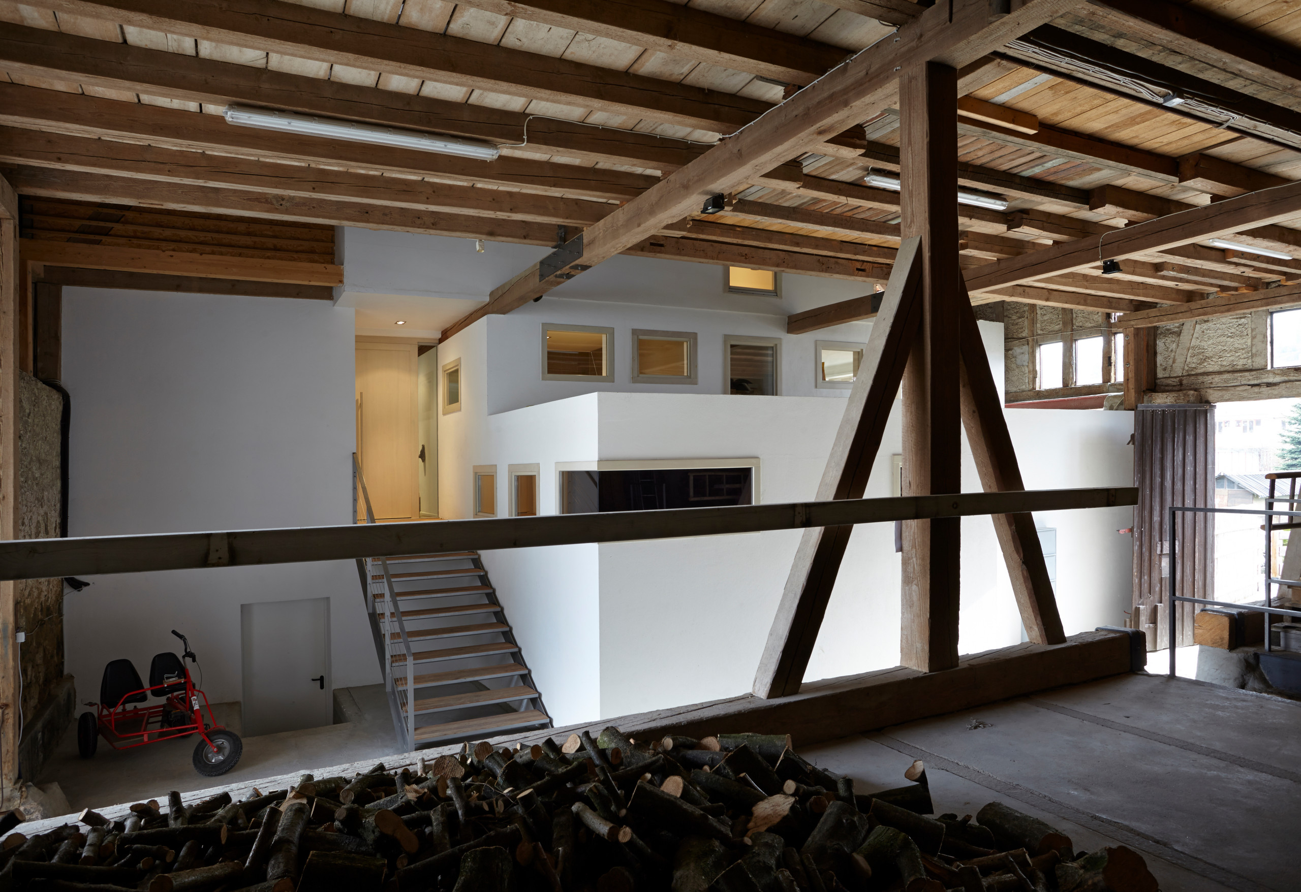 Архитектура: 5 проектов, где новый дом строили... внутри старого