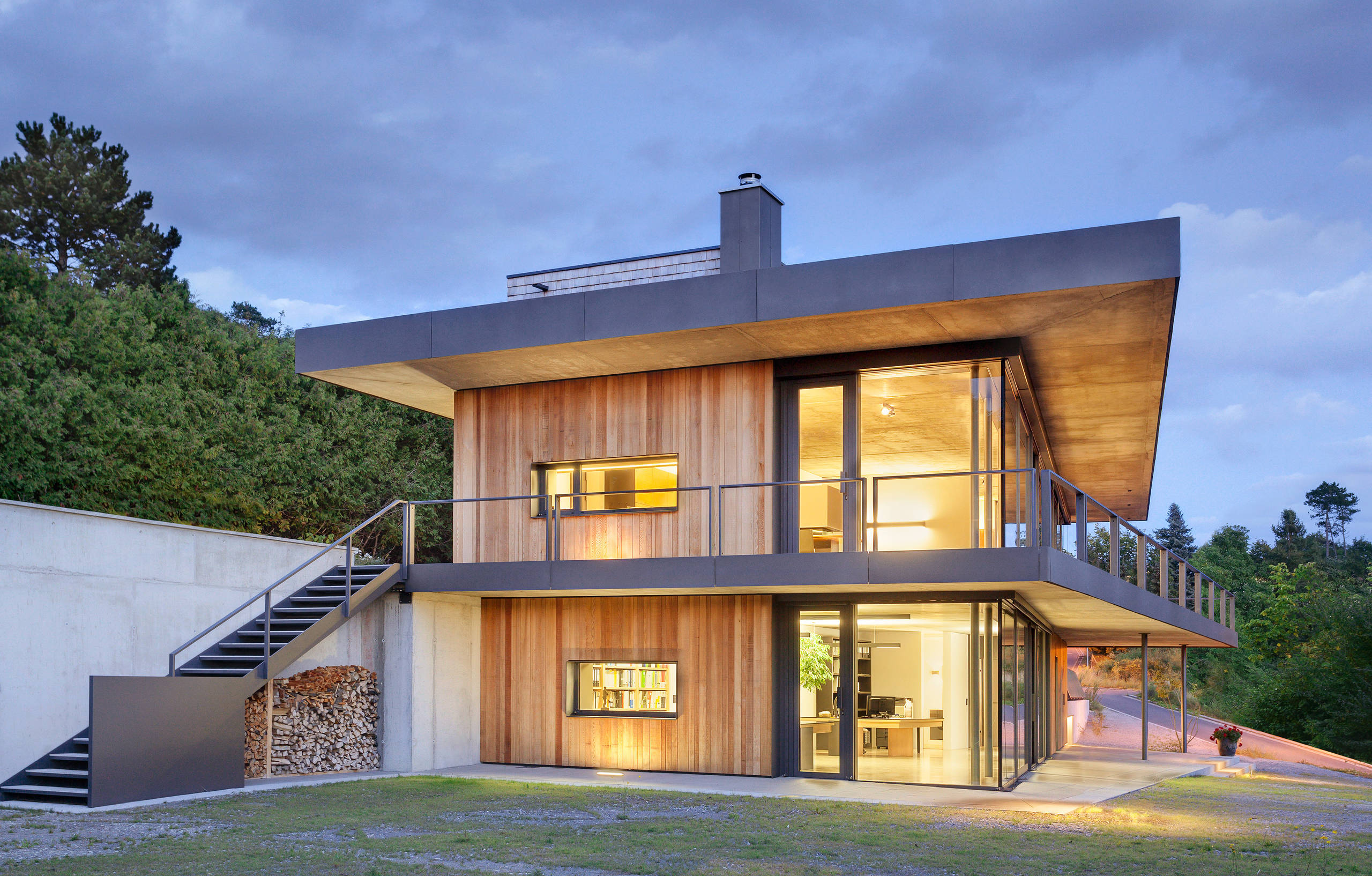 Houzz Германия: Дом с бассейном на склоне холма