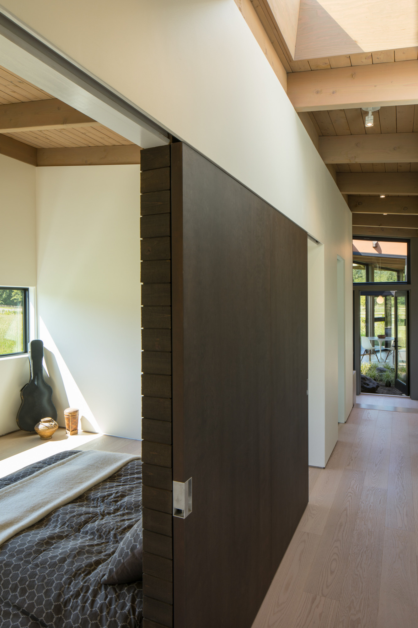 Houzz США: Современный дом с видом на Каскадные горы