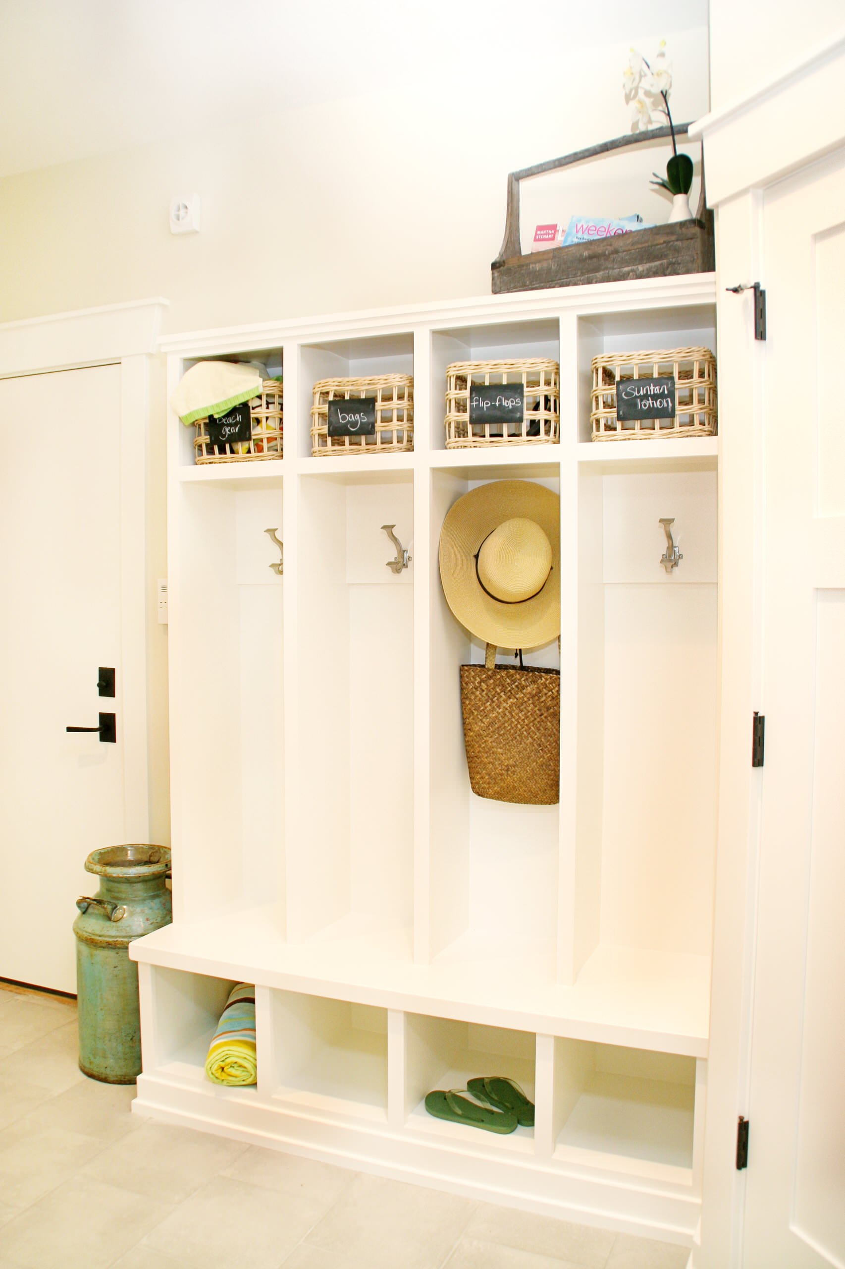 Дюжина идей для прихожей, которые упростят вашу жизнь