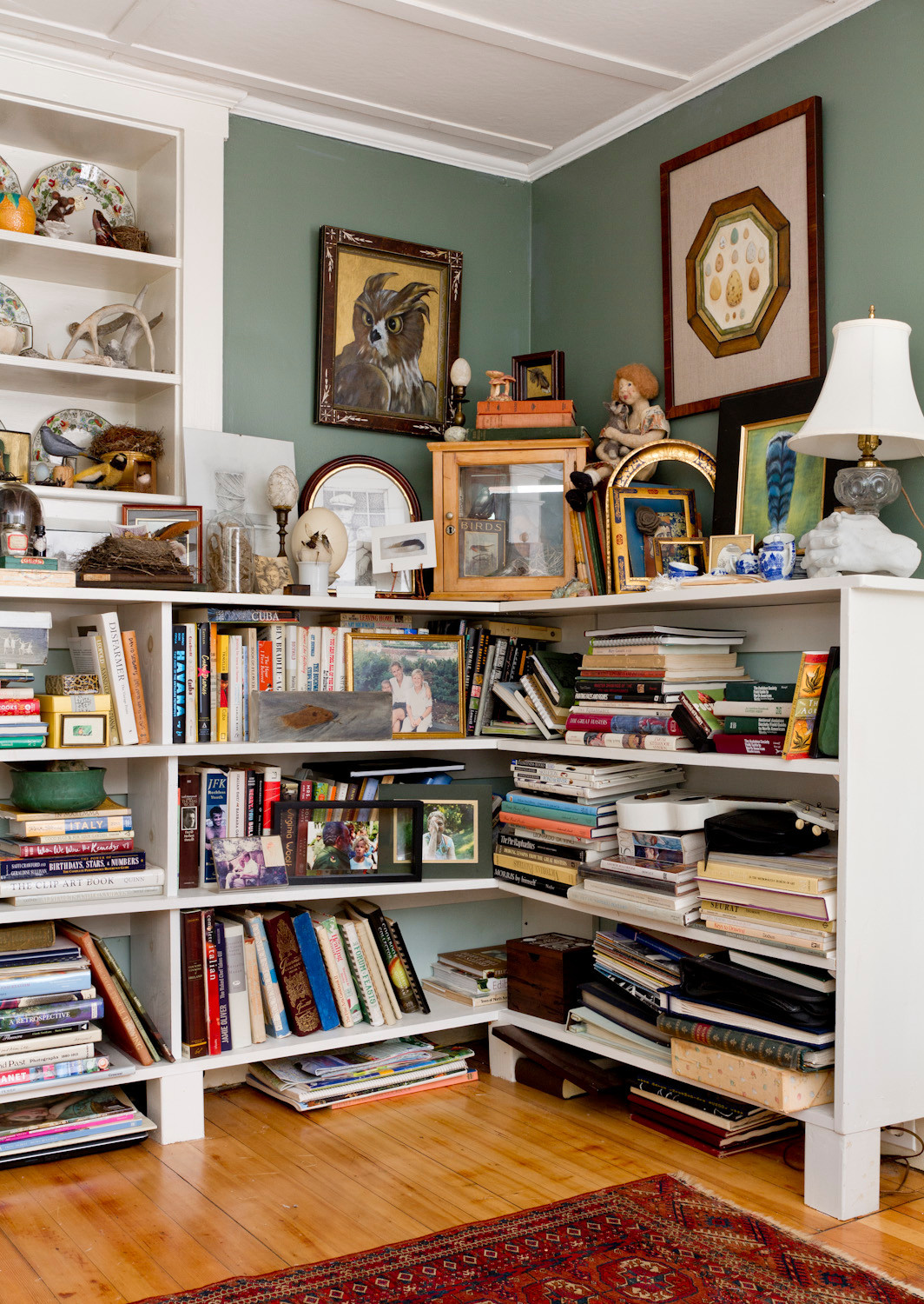 Ответственная уборка: Как разобрать шкафы и куда отдать ненужные вещи