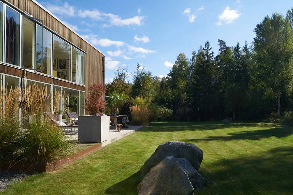 Houzz Швеция: Дом с сауной и видом на лес в Энчепинге