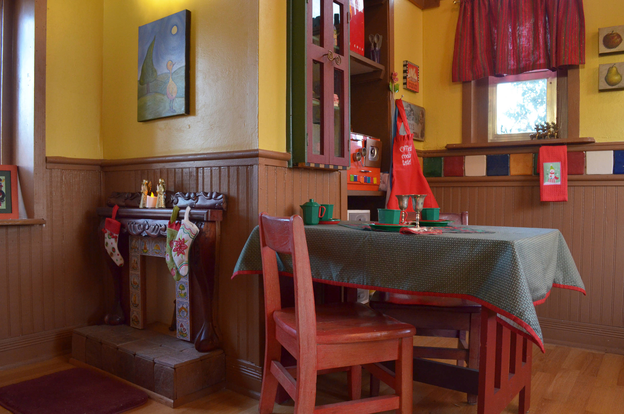 Houzz США: Волшебный дом на дереве с новогодними огнями