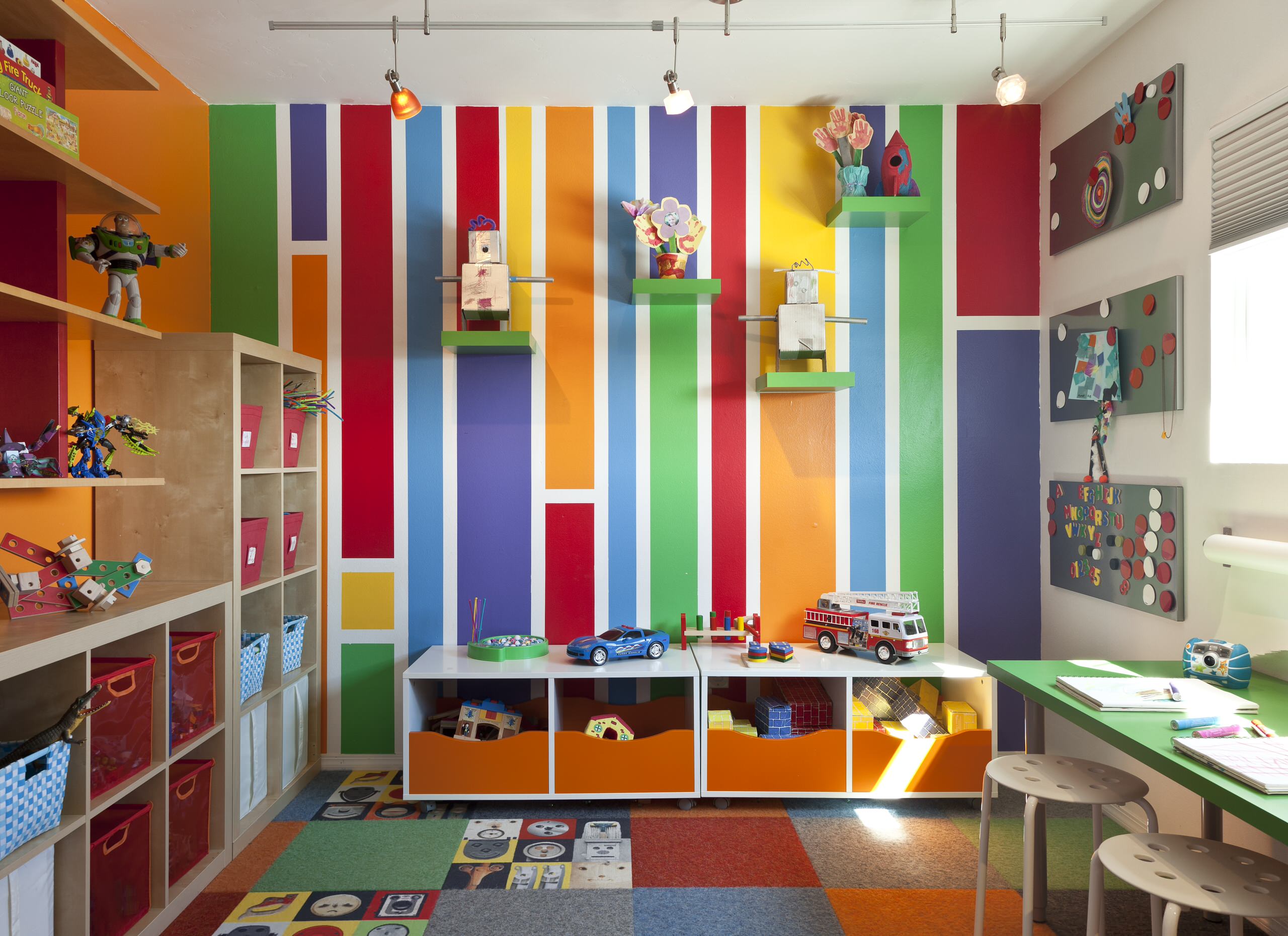 Хранение детских игрушек: Как организовать хаос