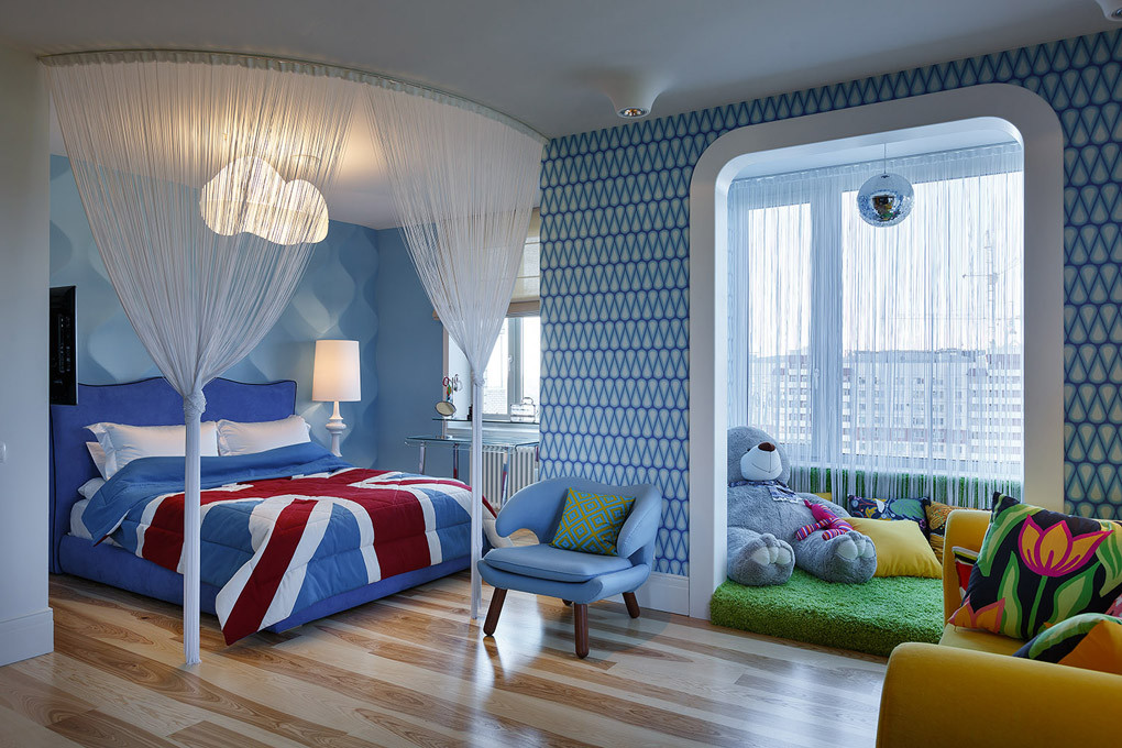 Houzz тур: Квартира с яркими абстракциями и сломанными стереотипами