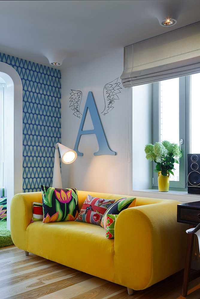 Houzz тур: Квартира с яркими абстракциями и сломанными стереотипами