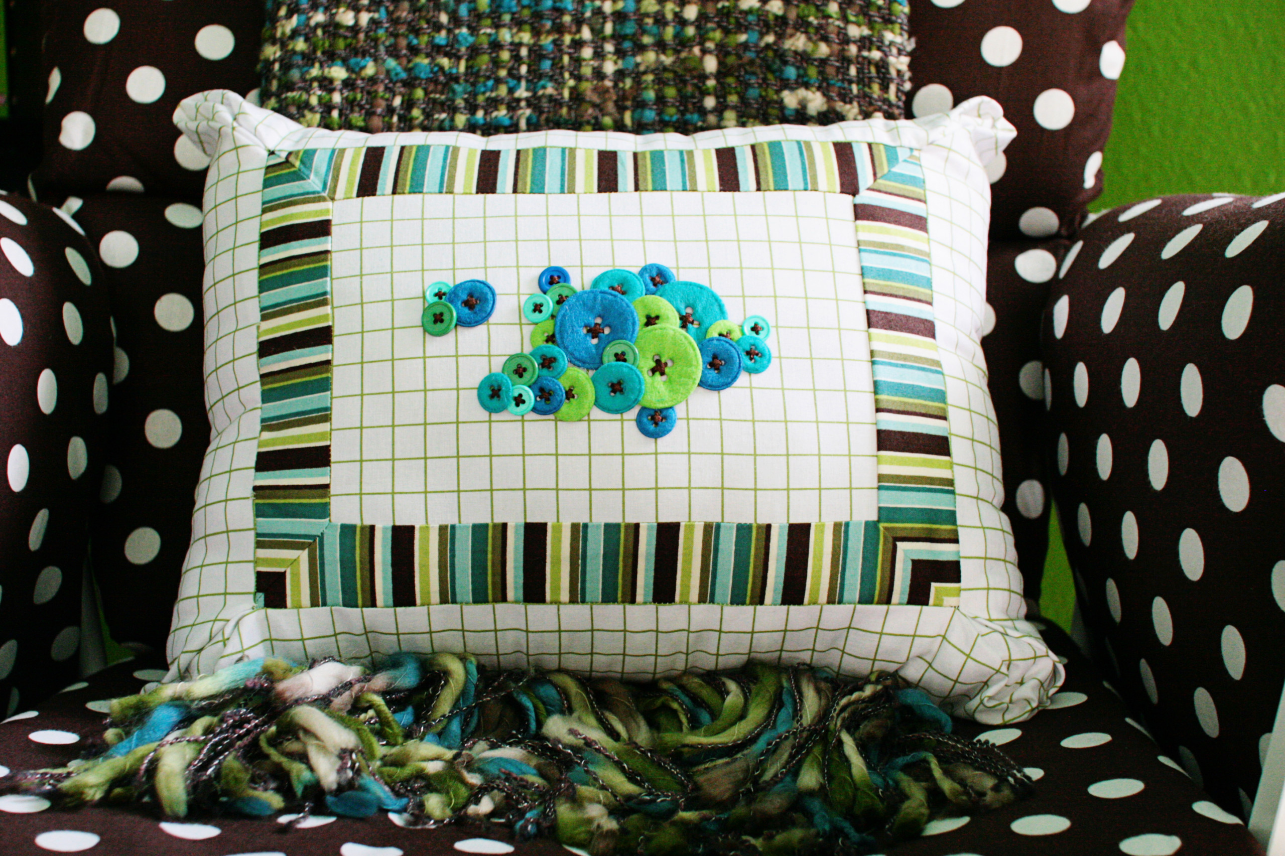 Декоративные подушки: Выбираем и разбрасываем их правильно