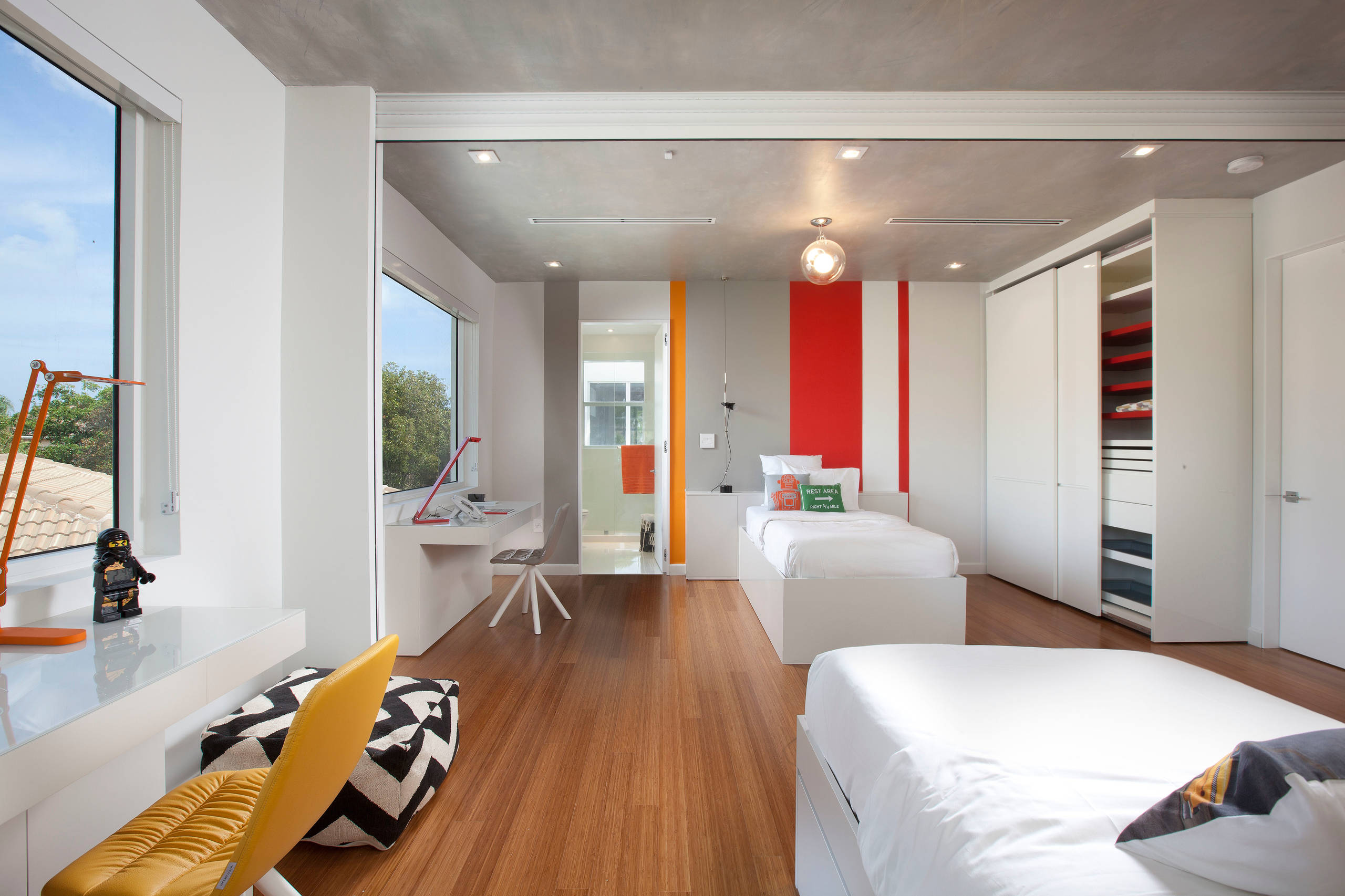 Материалы: 6 технологий декорирования стен под бетон