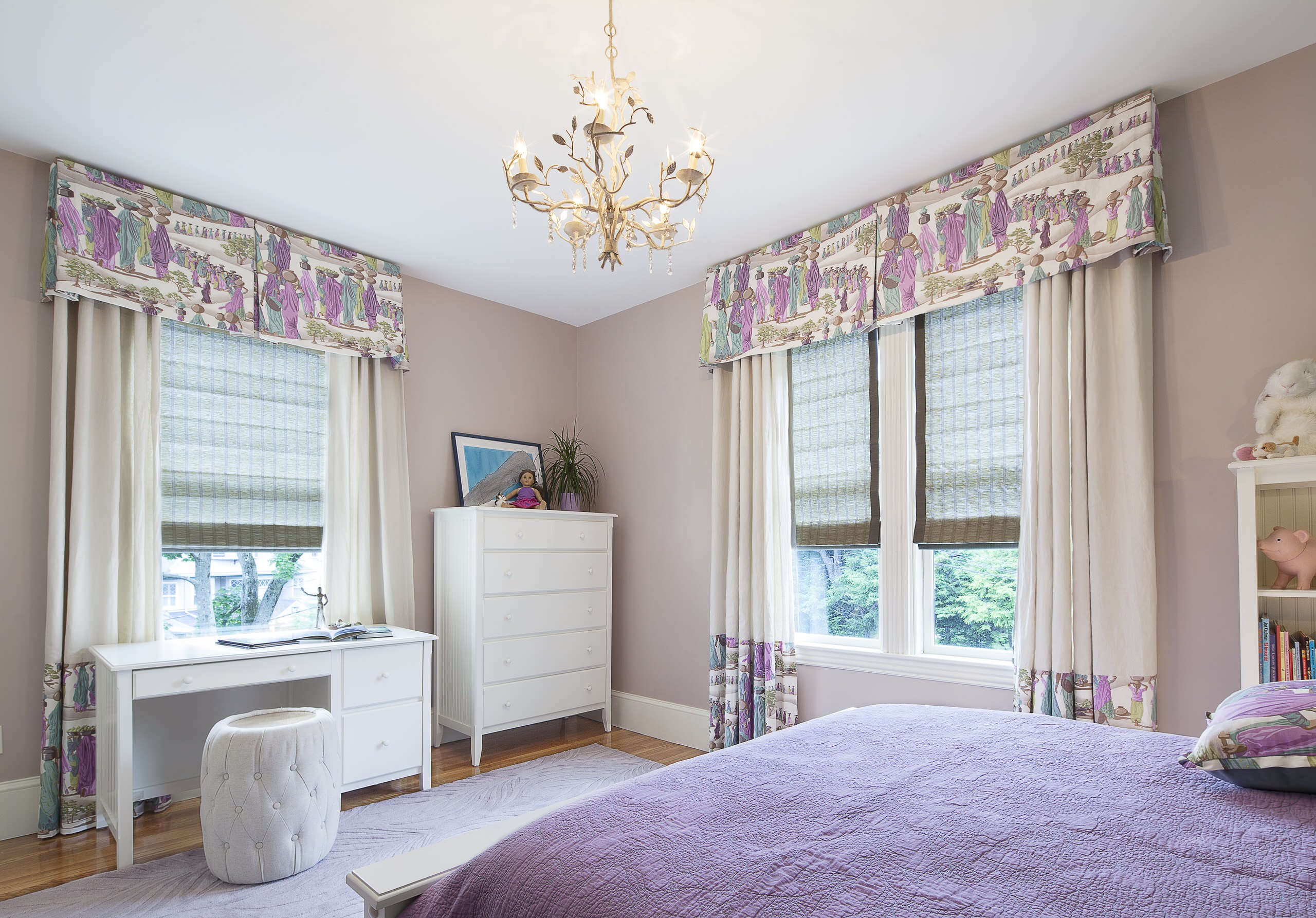 Шторный вопрос: Как подобрать шторы к интерьеру — фото и советы