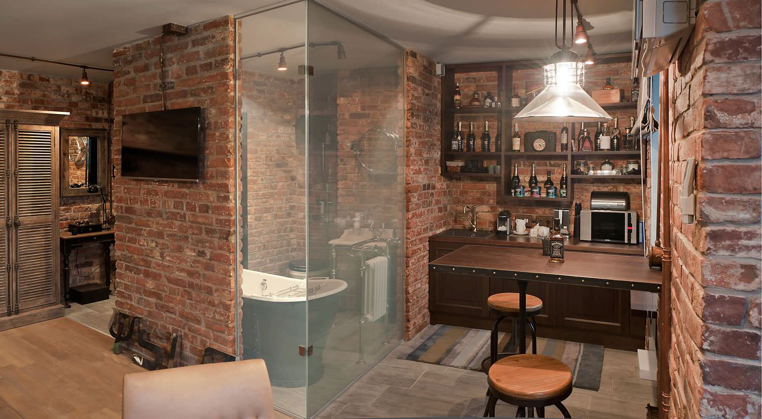 Houzz тур: Лофт в Москве с неожиданной стеклянной стеной