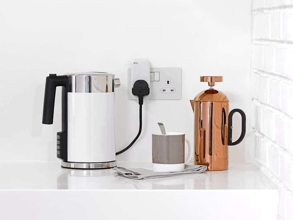 Вопрос: Может ли чайник вас подслушивать