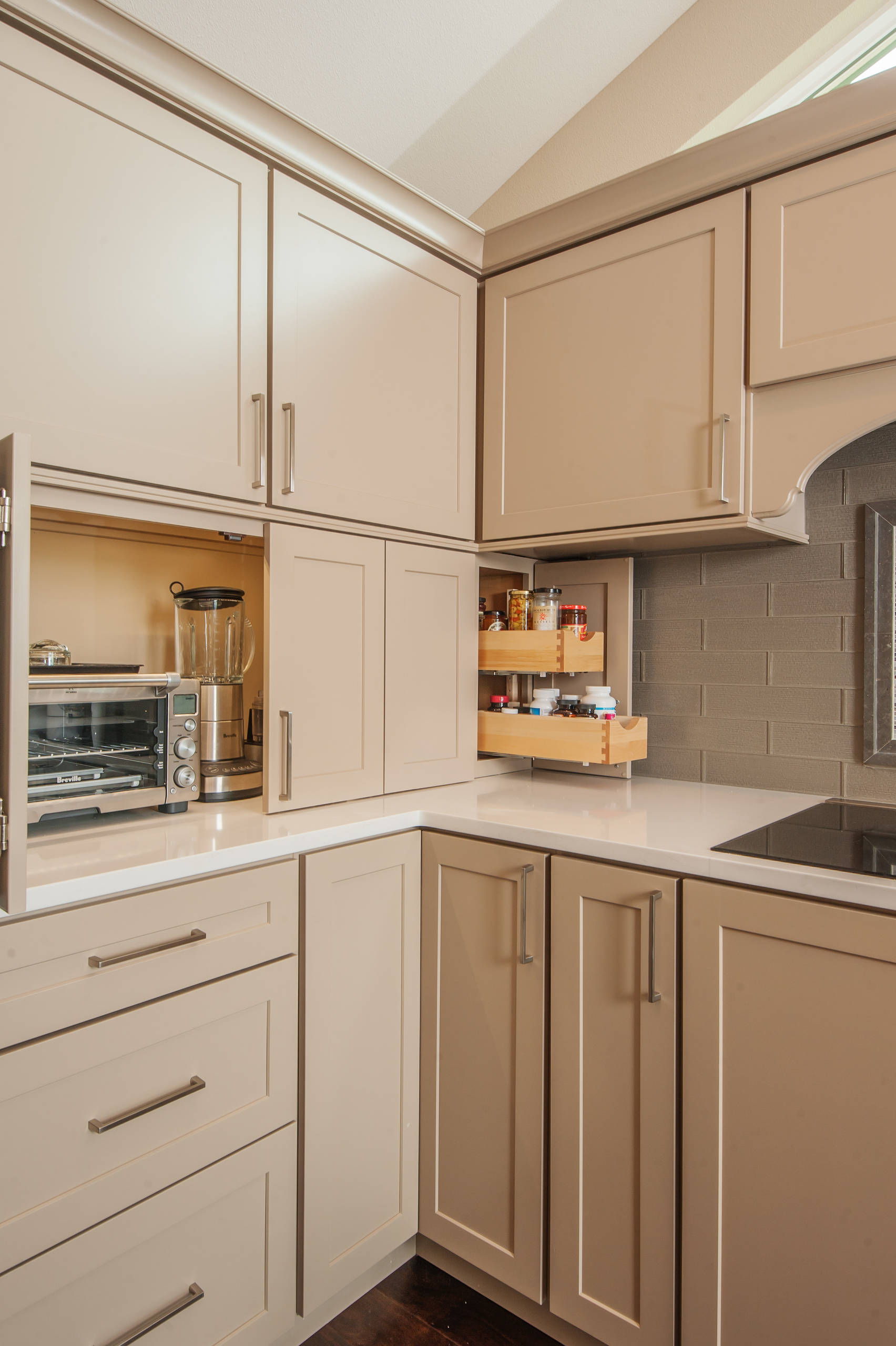 20 идей хранения на кухне, где, кажется, совершенно нет места