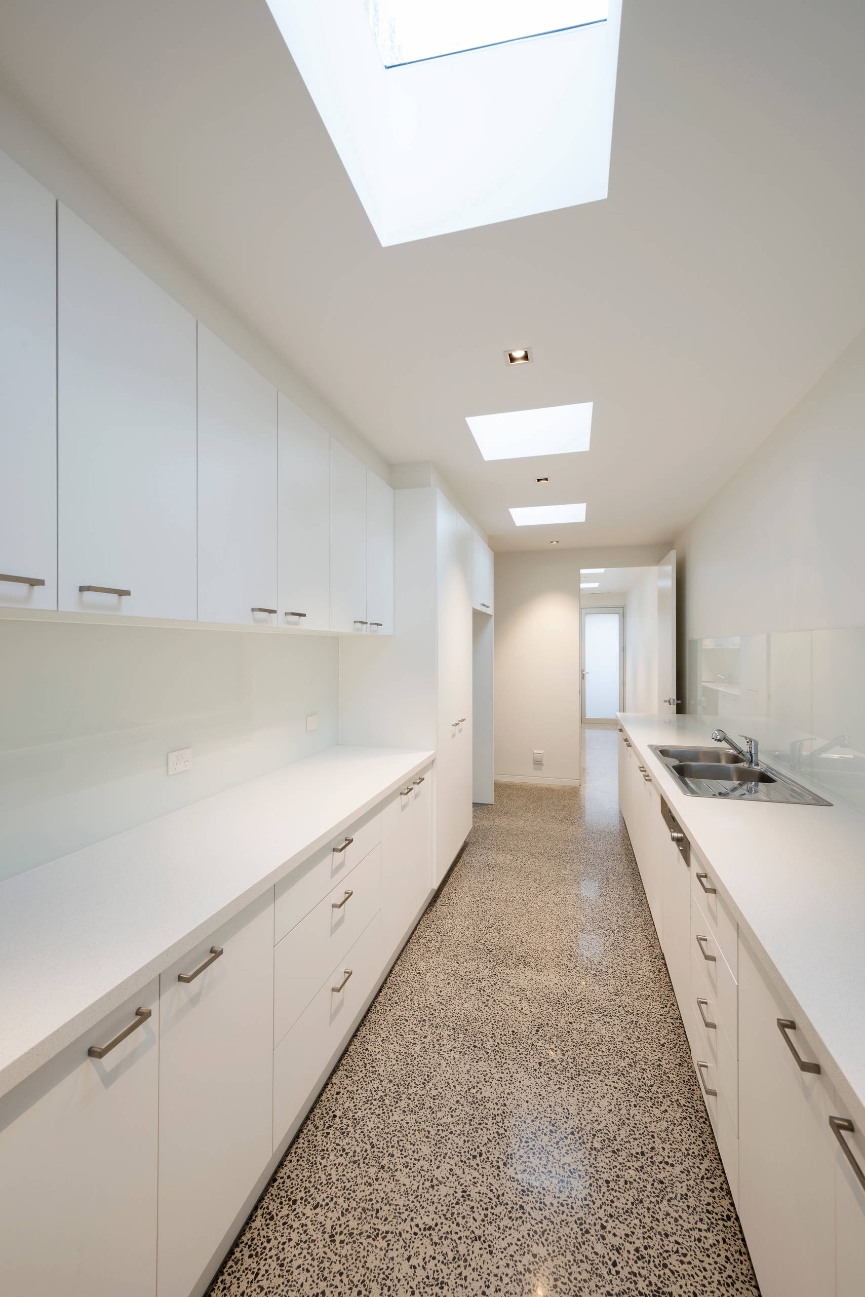 Houzz Австралия: Старый коттедж с футуристичной террасой