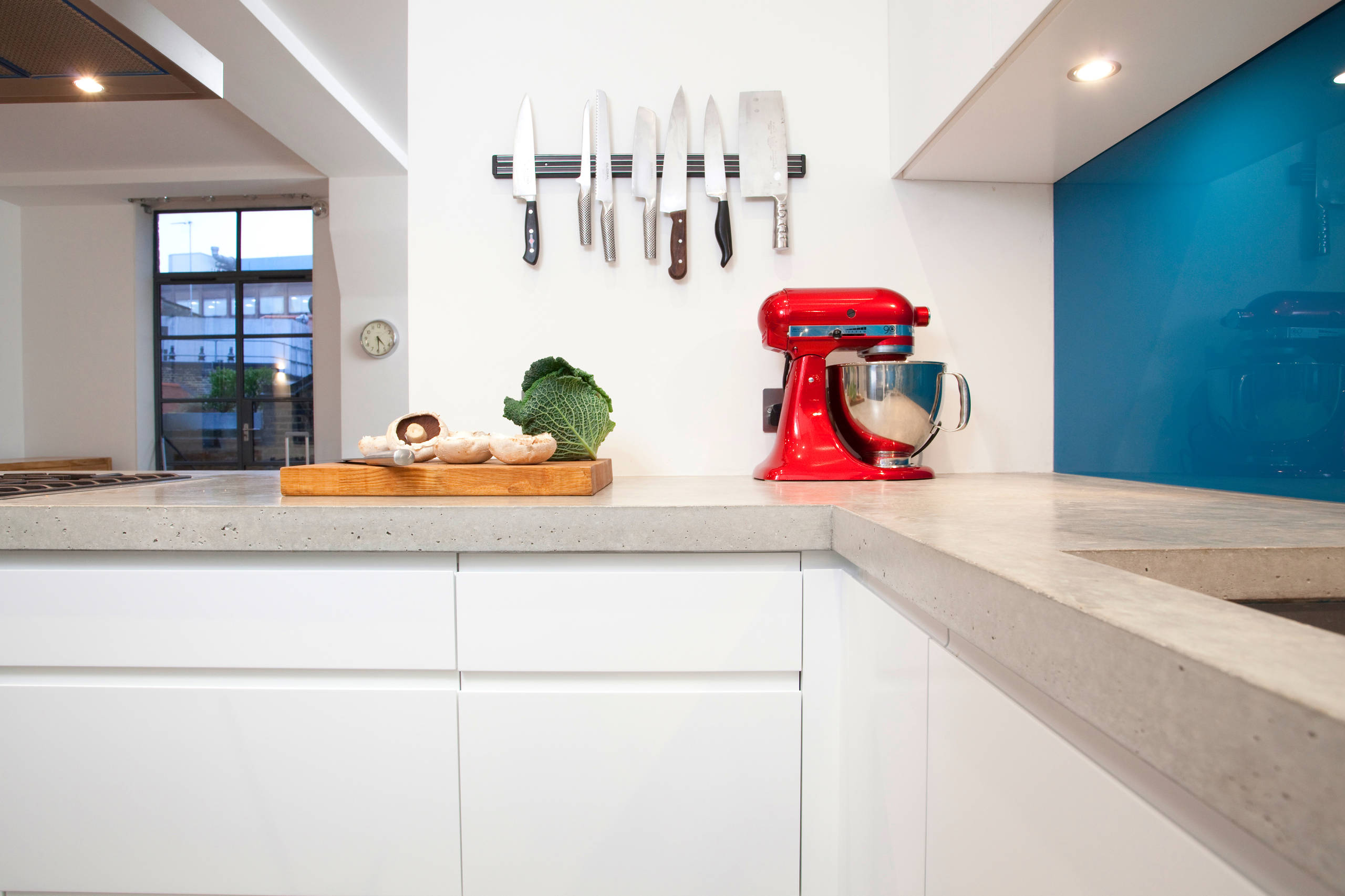 Подставка для ножей: Как правильно хранить и точить лезвия