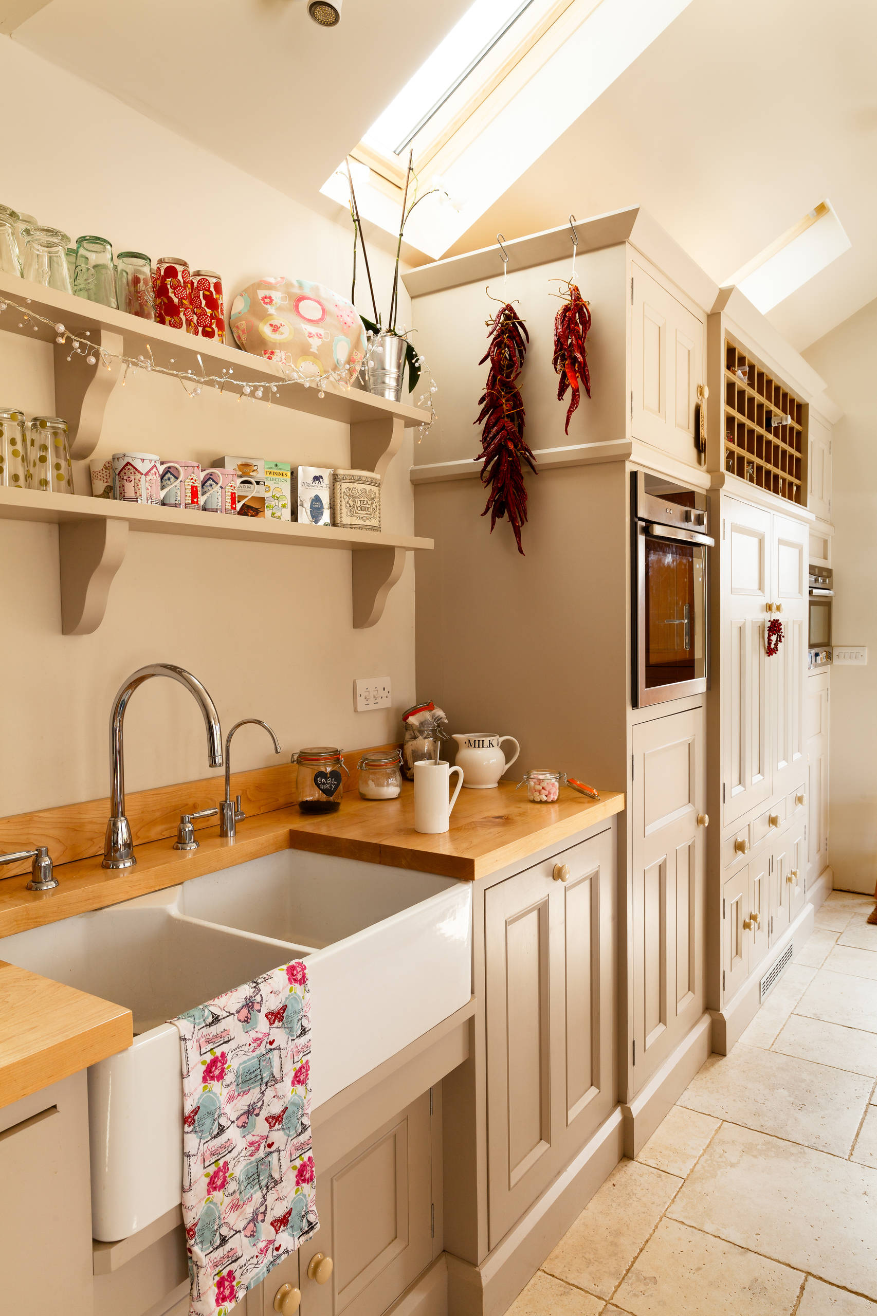 Кухня недели: Новая кантри-мебель при ограниченном бюджете