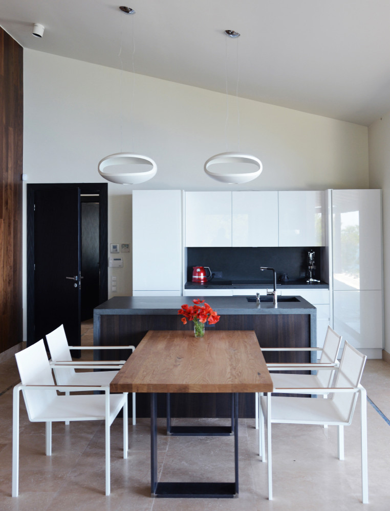 Houzz тур: Дом в Греции с видом на самое синее море и сосновый лес