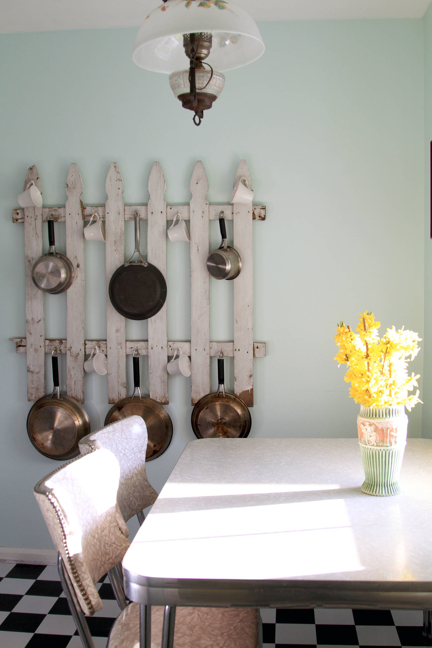 Сэкономить и удивить: 17 идей применения старых вещей