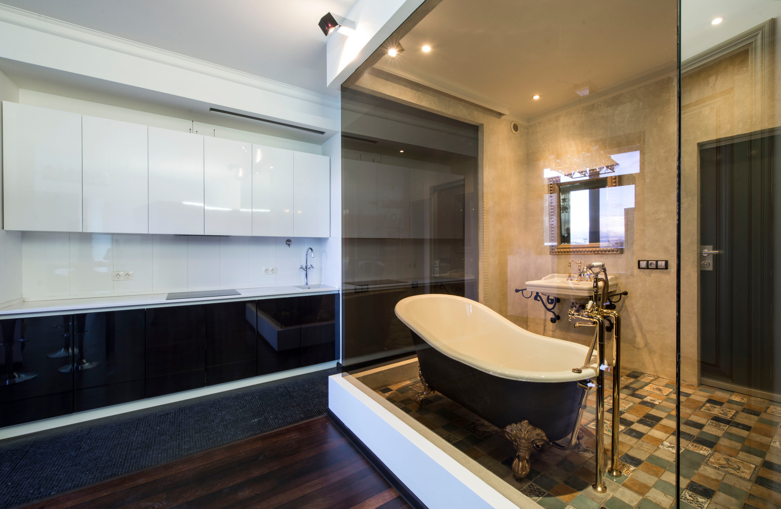 Проект недели: ванная-«аквариум» 5 м кв. для двоих