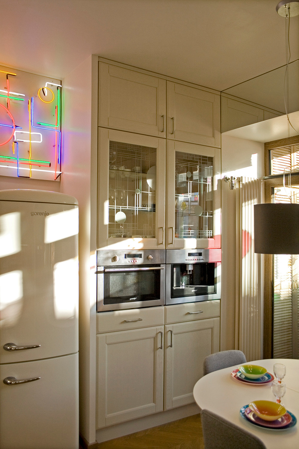 Кухня недели: Зимний сад и витражные окна