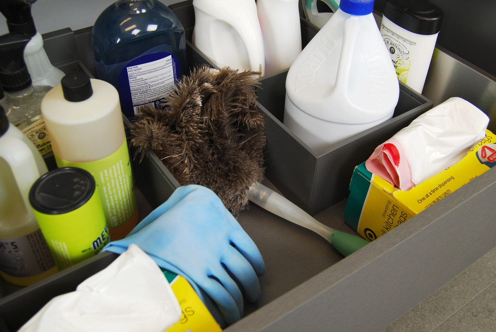 Хороший вопрос: Как почистить мебель в домашних условиях