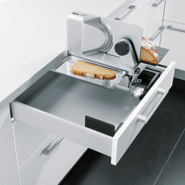 Обложка статьи: Зачем вам: Встроенная техника на кухне [7 аргументов]