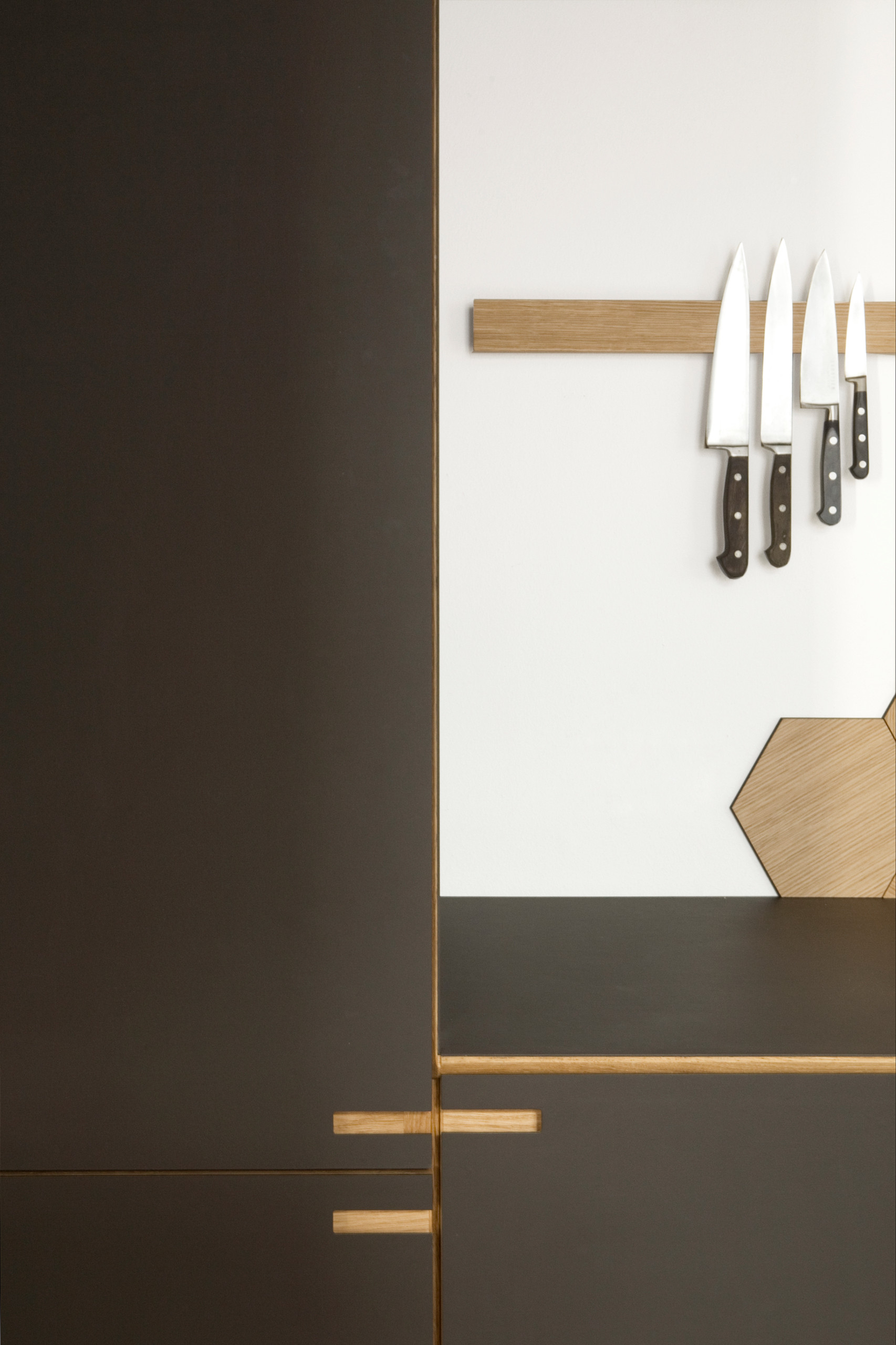 Подставка для ножей: Как правильно хранить и точить лезвия