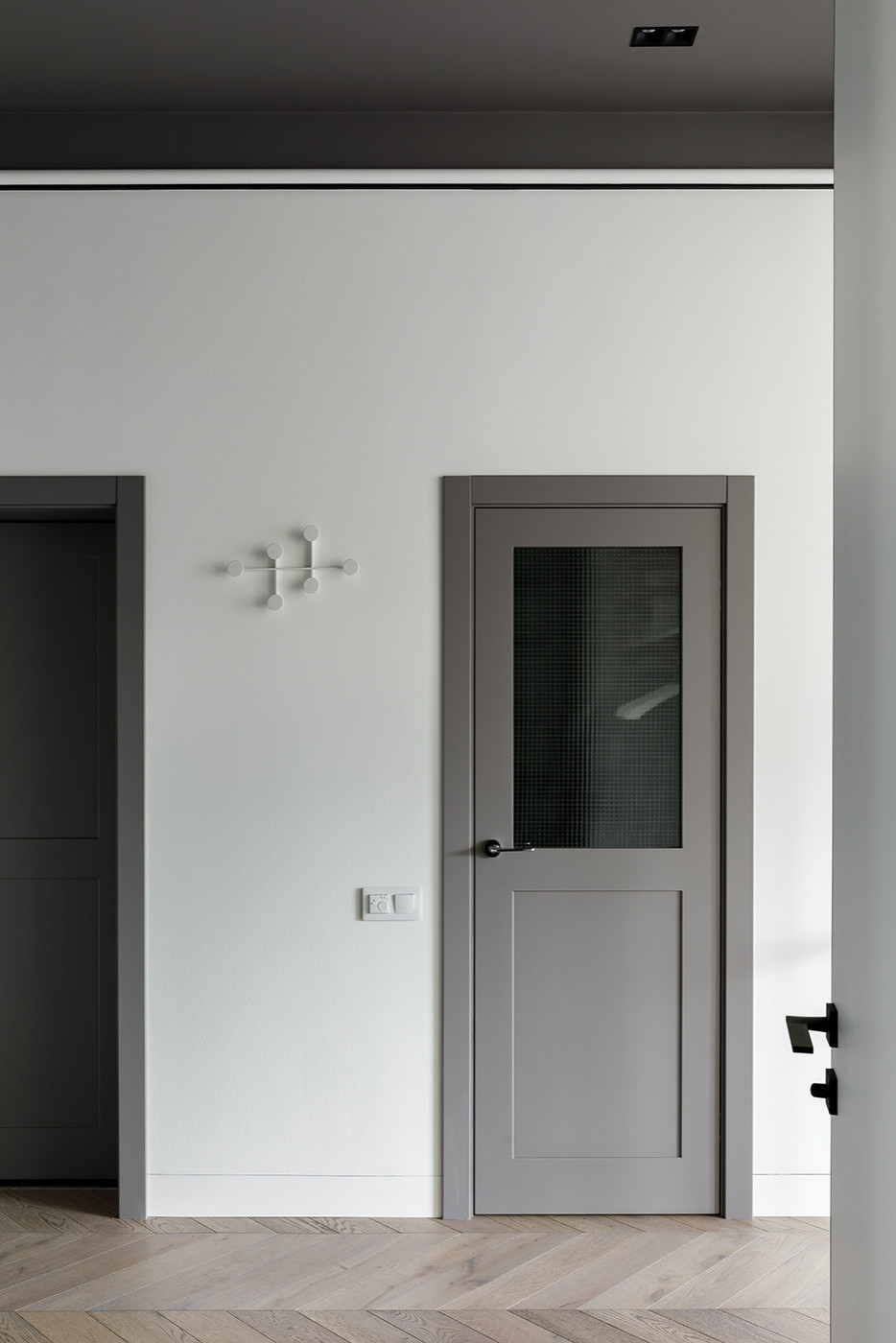 Houzz тур: Графичный интерьер, в котором нет места лишним деталям