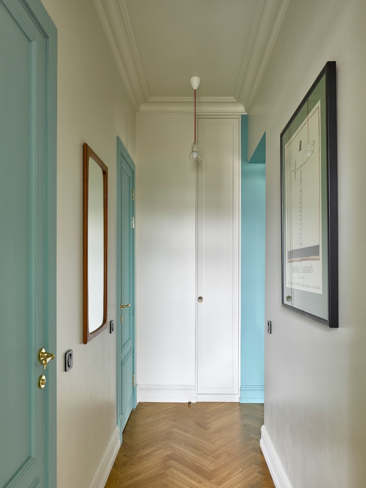 Чем и зачем декорировать межкомнатные двери?