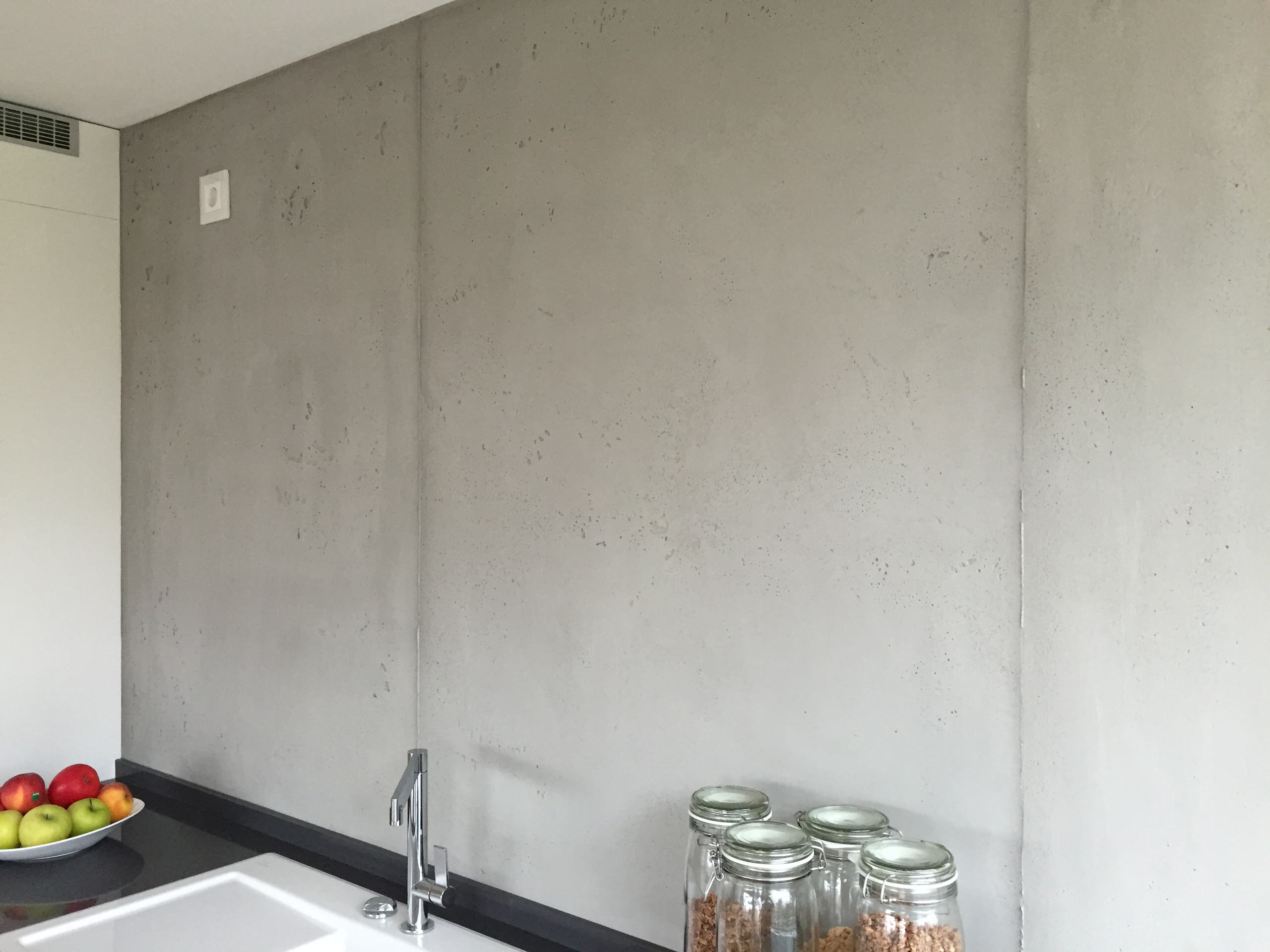 Материалы: 6 технологий декорирования стен под бетон