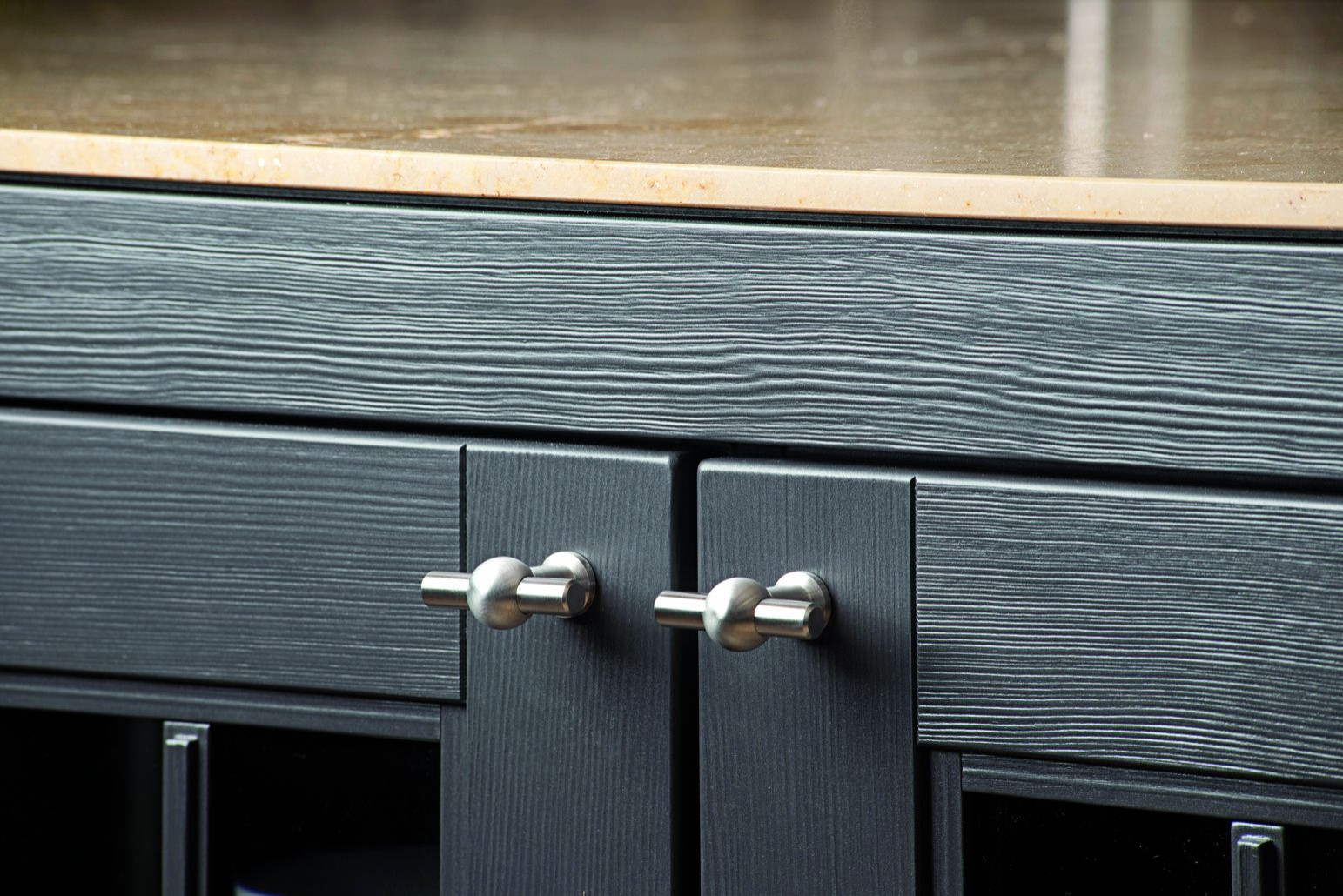 Микротренды: Зачем вашей кухне очень тонкая столешница