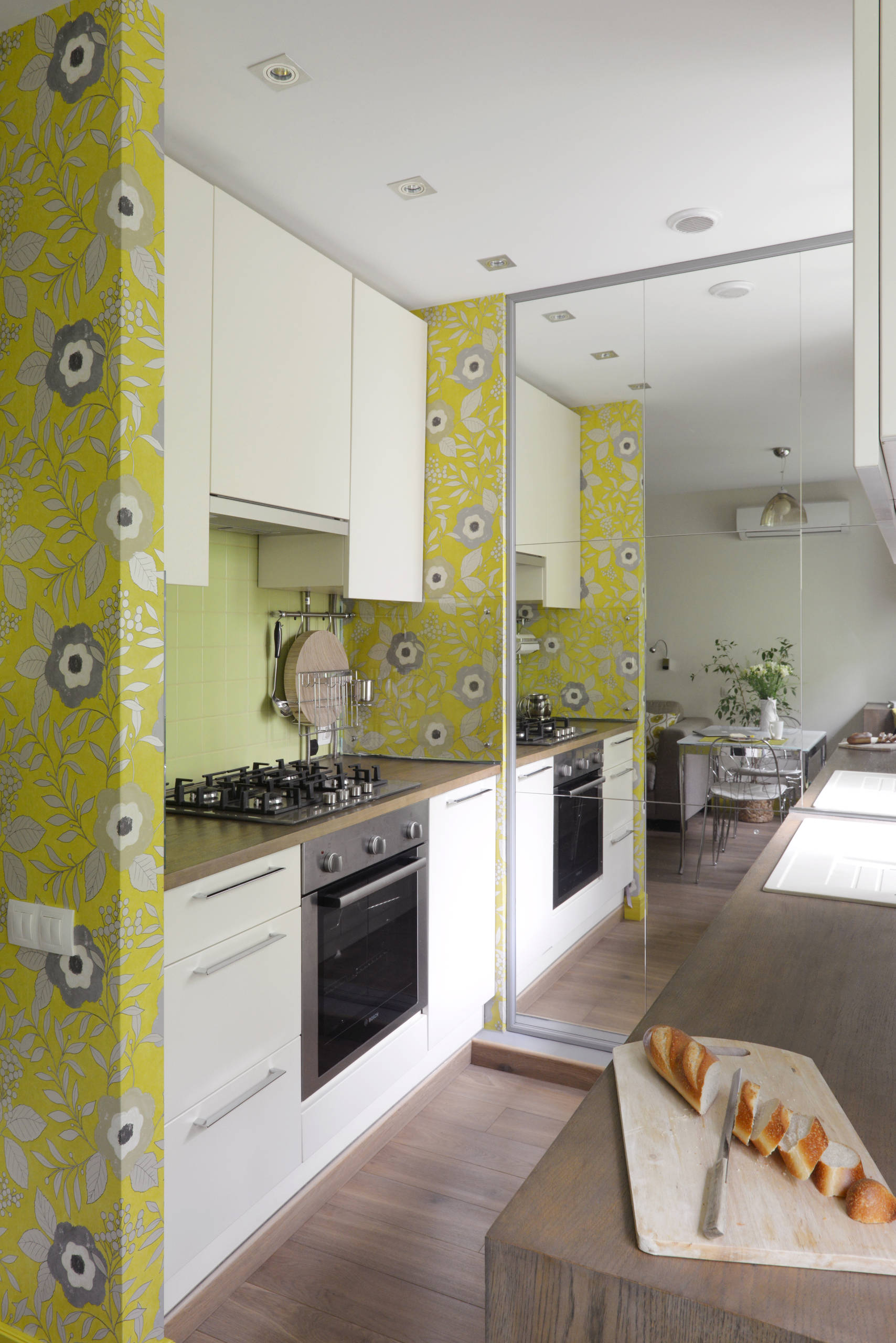 Хороший вопрос: Какой фартук для кухни лучше выбрать