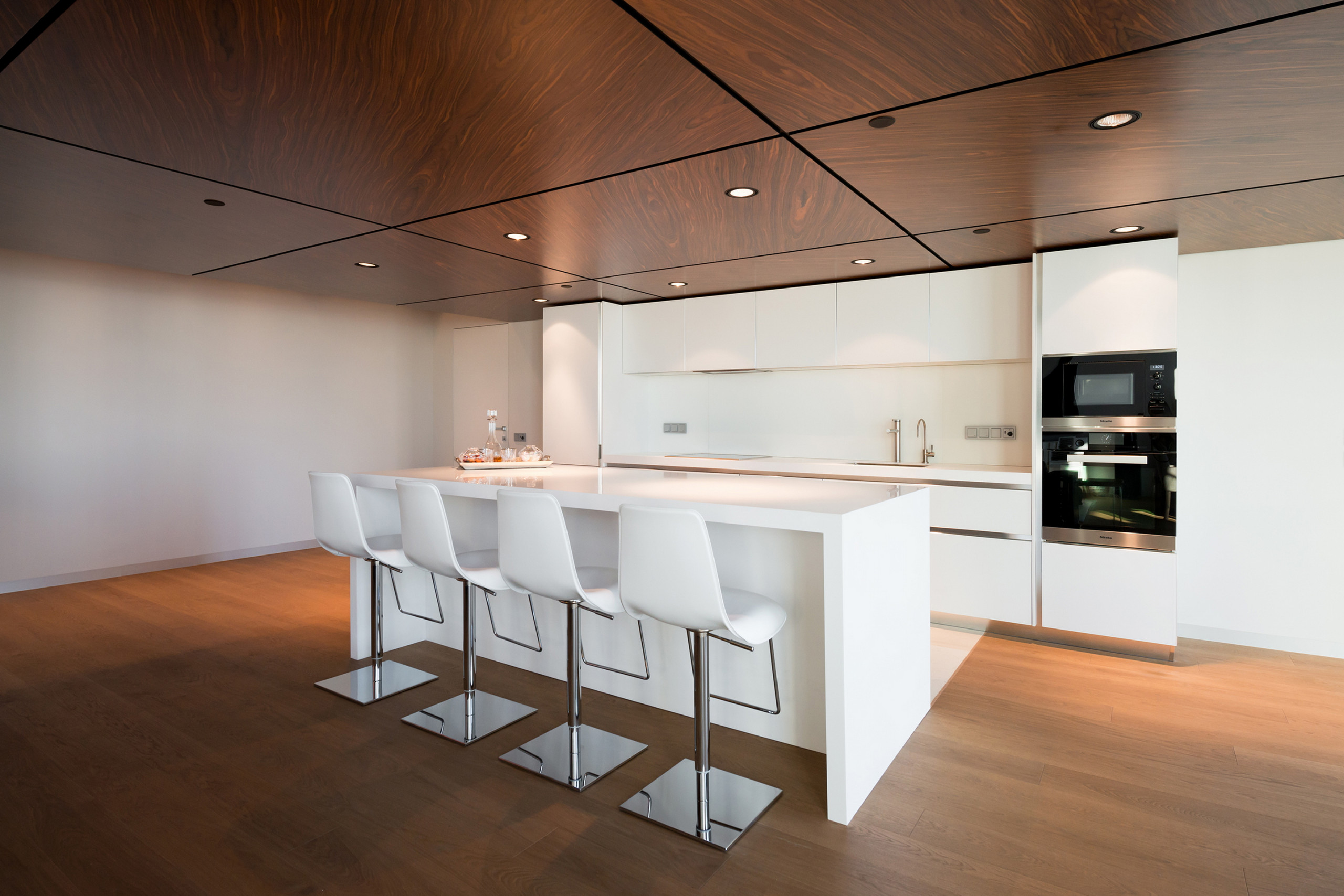 Houzz тур: Парящие парашютисты в пентхаусе из Москва-сити