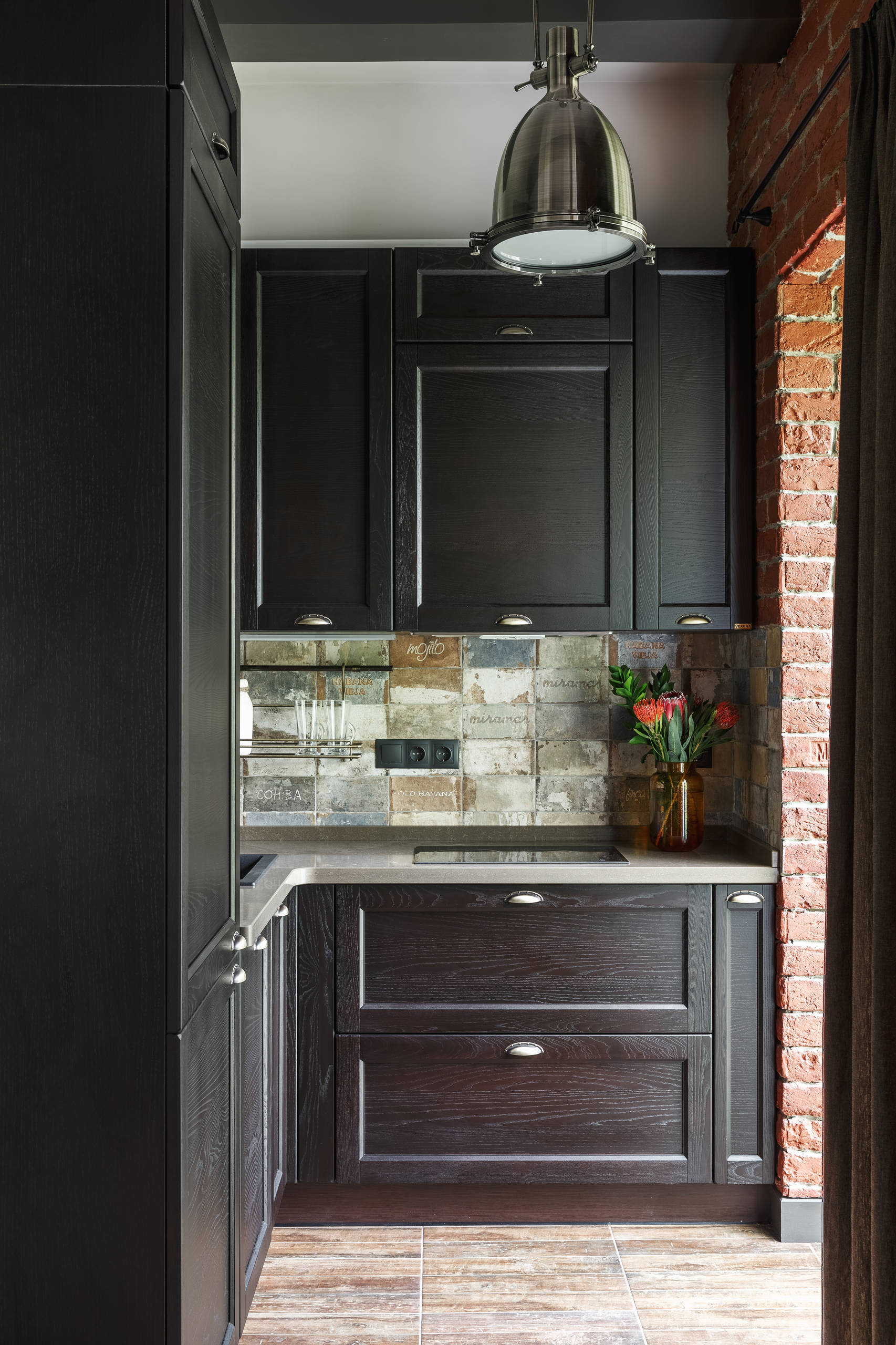 Houzz тур: Маленький женский... лофт на 30 кв.м