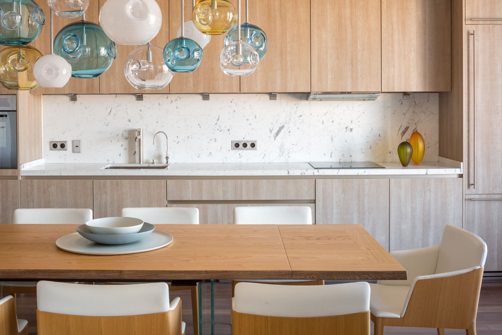 Houzz тур: Морской бриз и песок пустыни на борту квартиры-«Наутилуса»