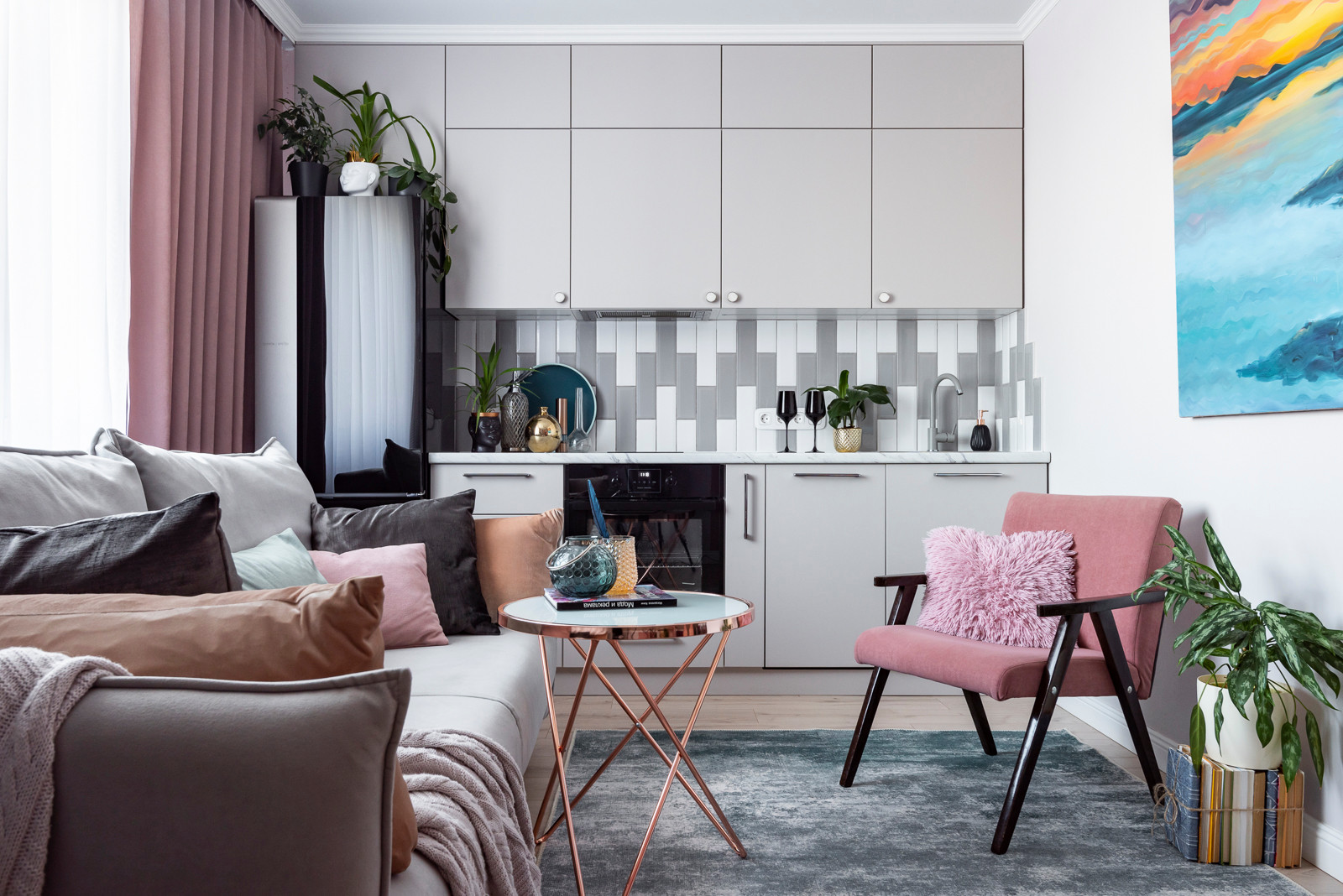 В гостях: Нескучная квартира в Челябинске для семьи дизайнера