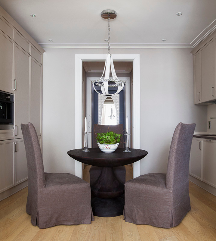 Houzz тур: Современная классика и анфилады в семейной квартире