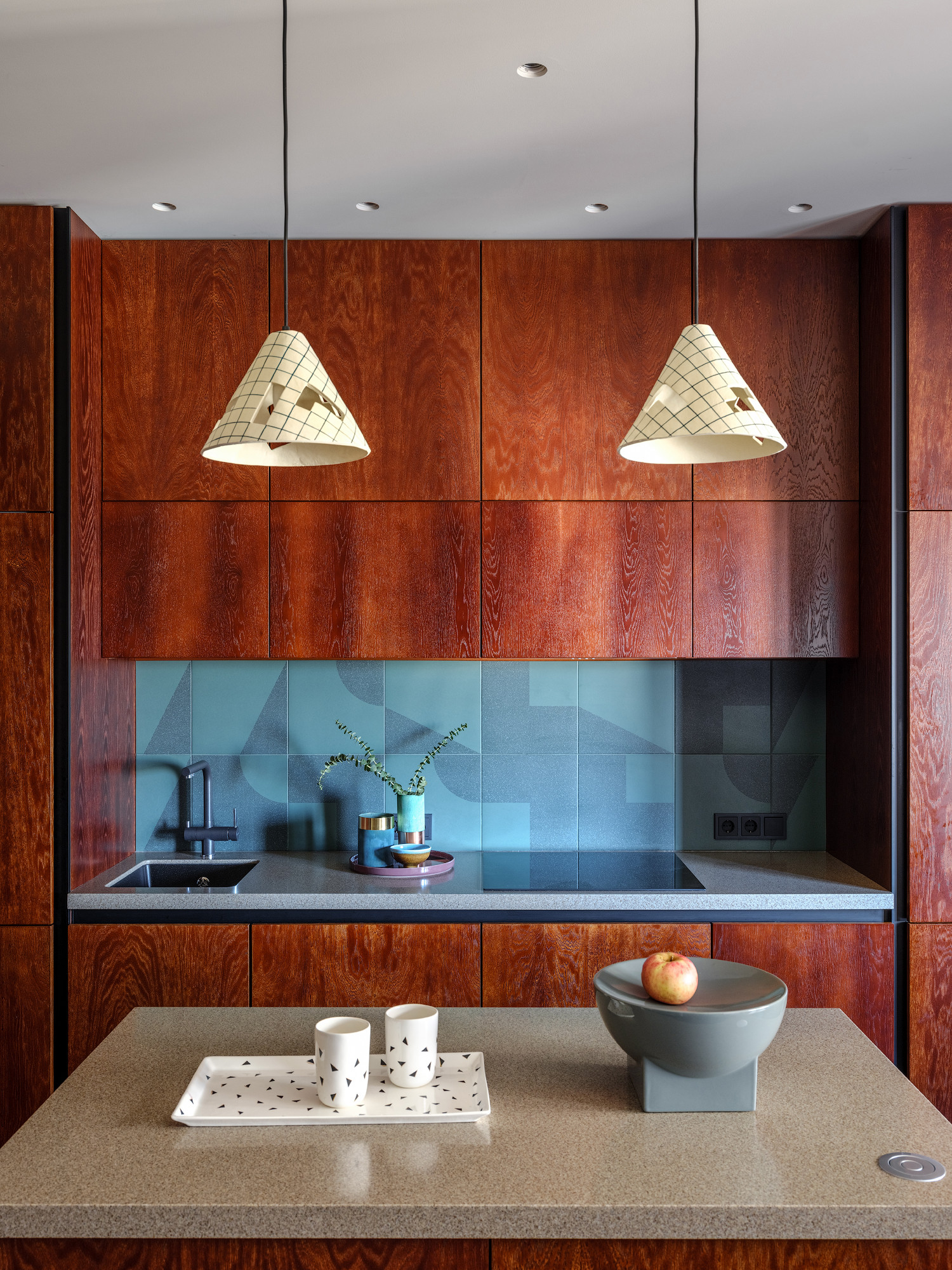 Houzz тур: Квартира в оттенках марсалы и розе